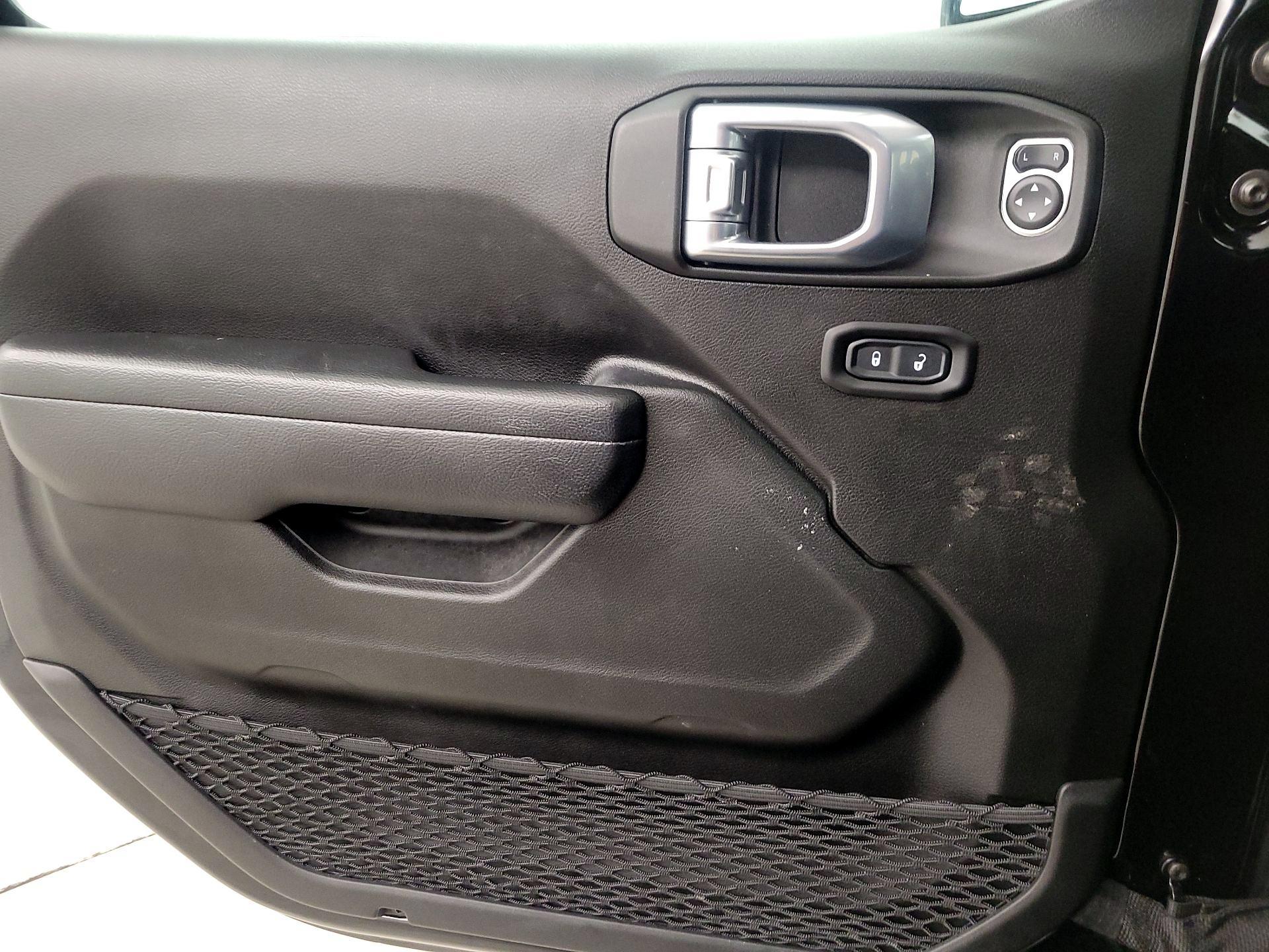 Thumbnail: 2021 Jeep Wrangler - 12