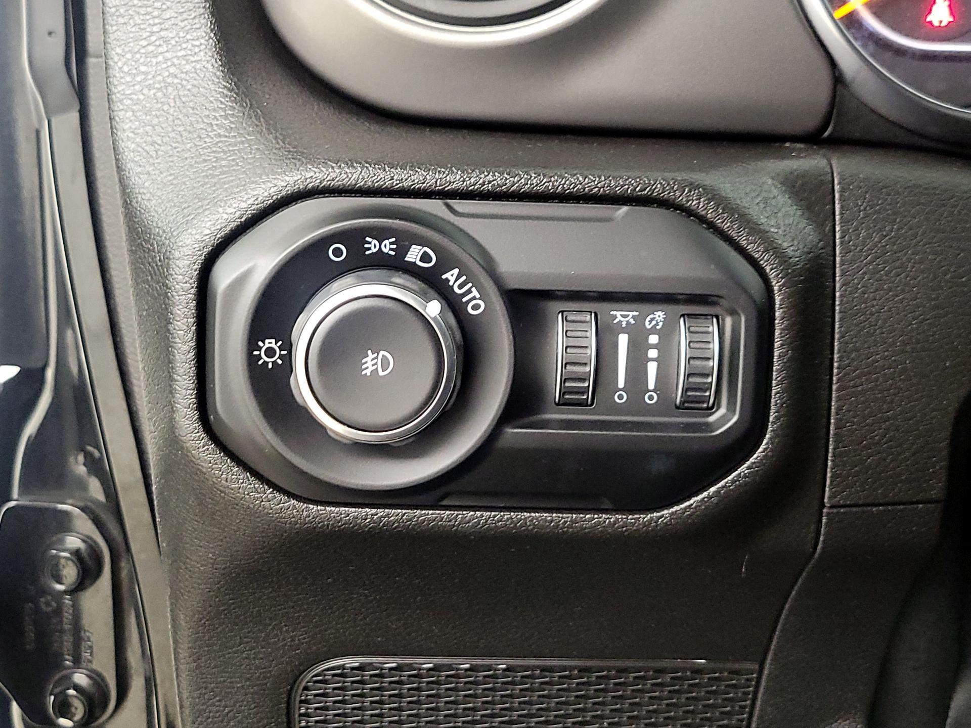 Thumbnail: 2021 Jeep Wrangler - 13