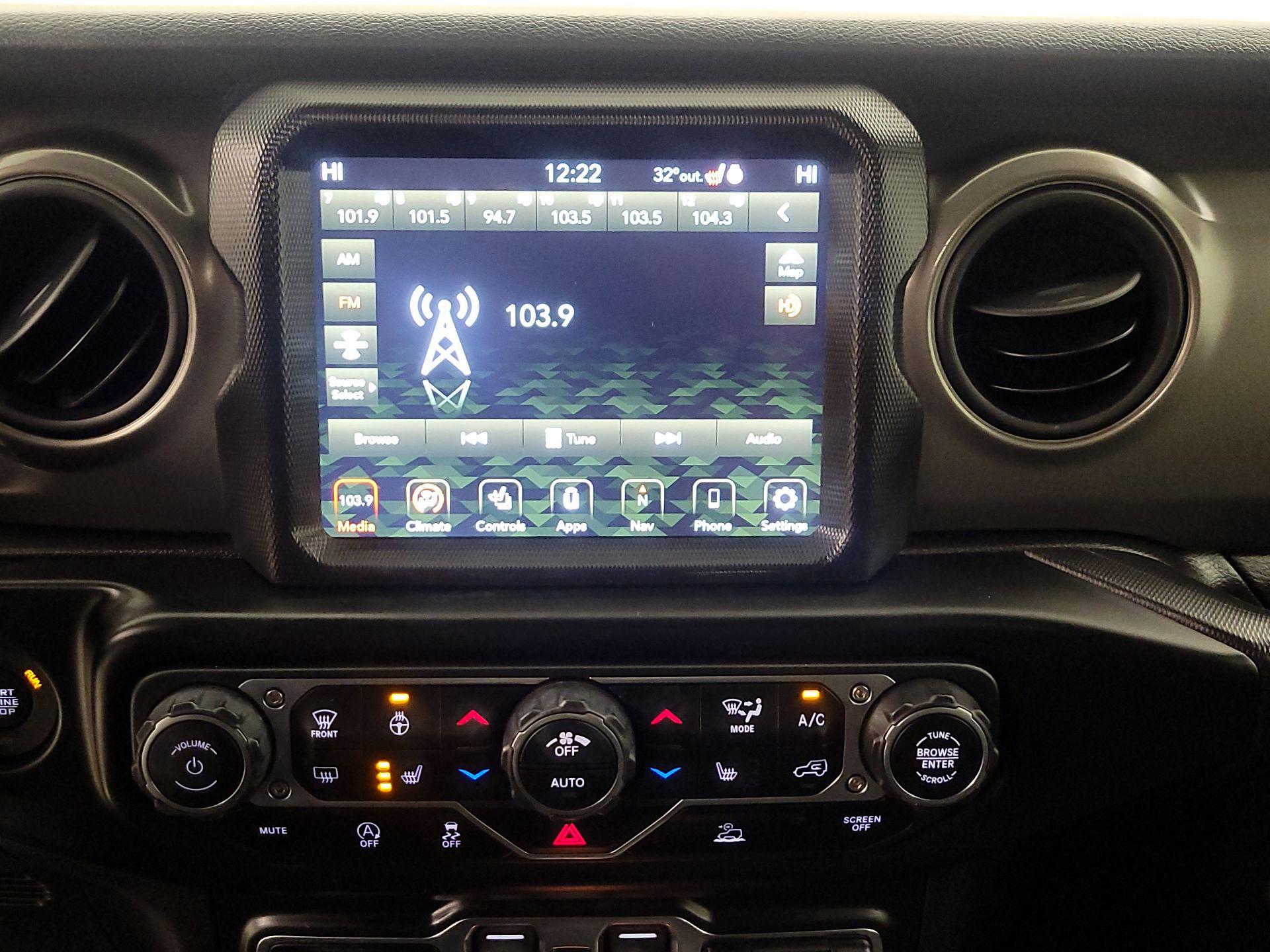 Thumbnail: 2021 Jeep Wrangler - 16