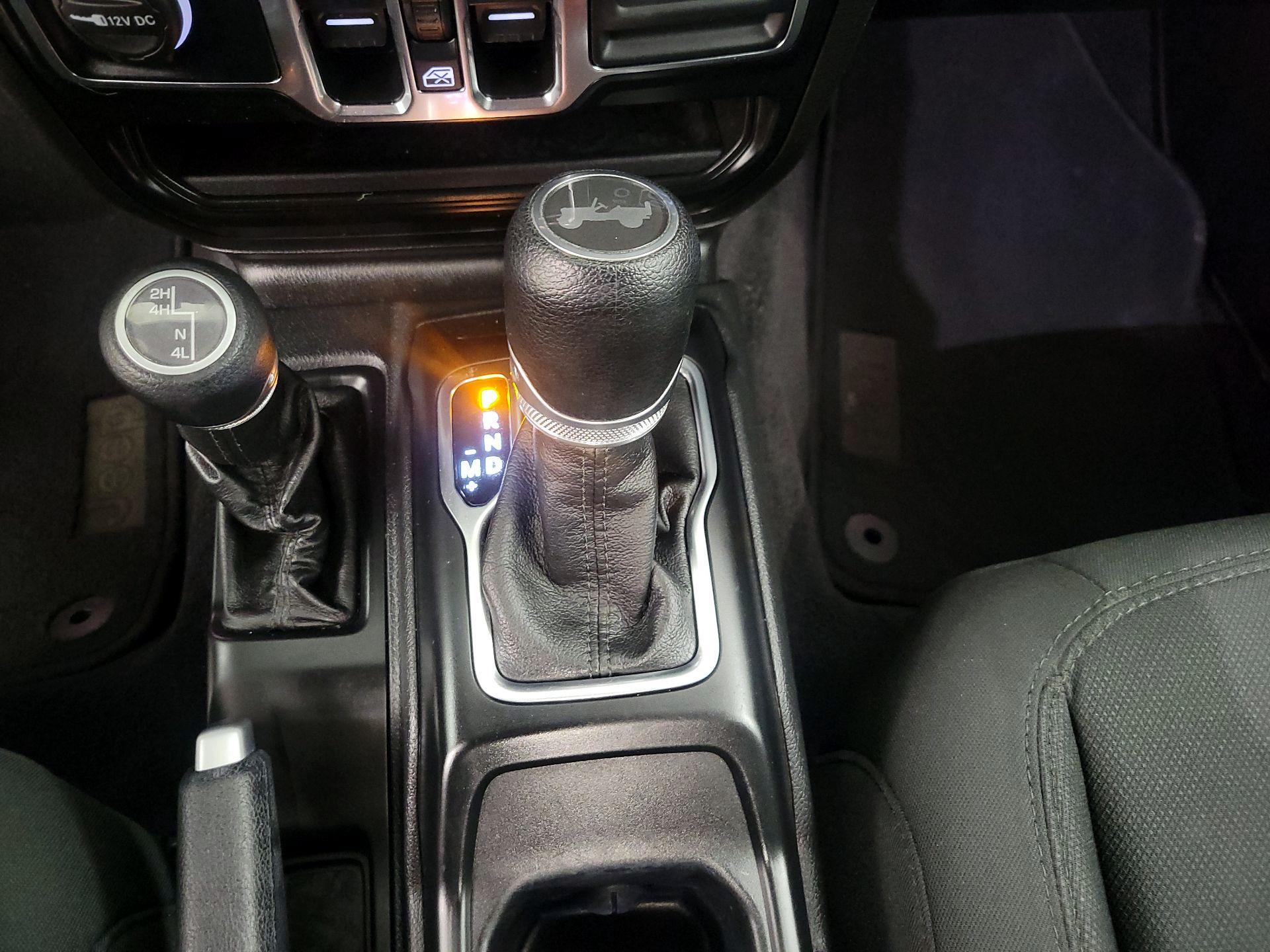 Thumbnail: 2021 Jeep Wrangler - 18