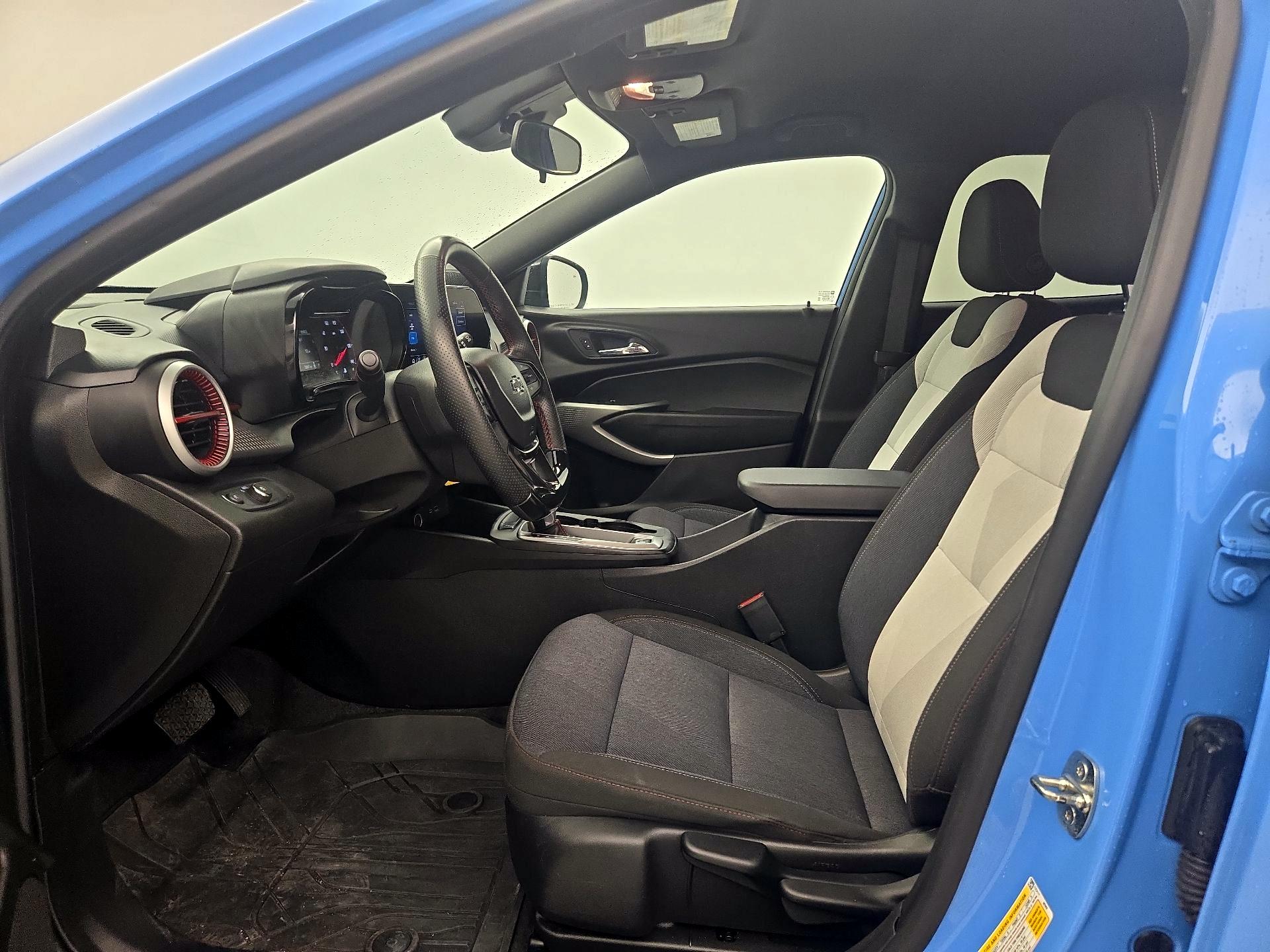 Thumbnail: 2024 Chevrolet Trax - 11