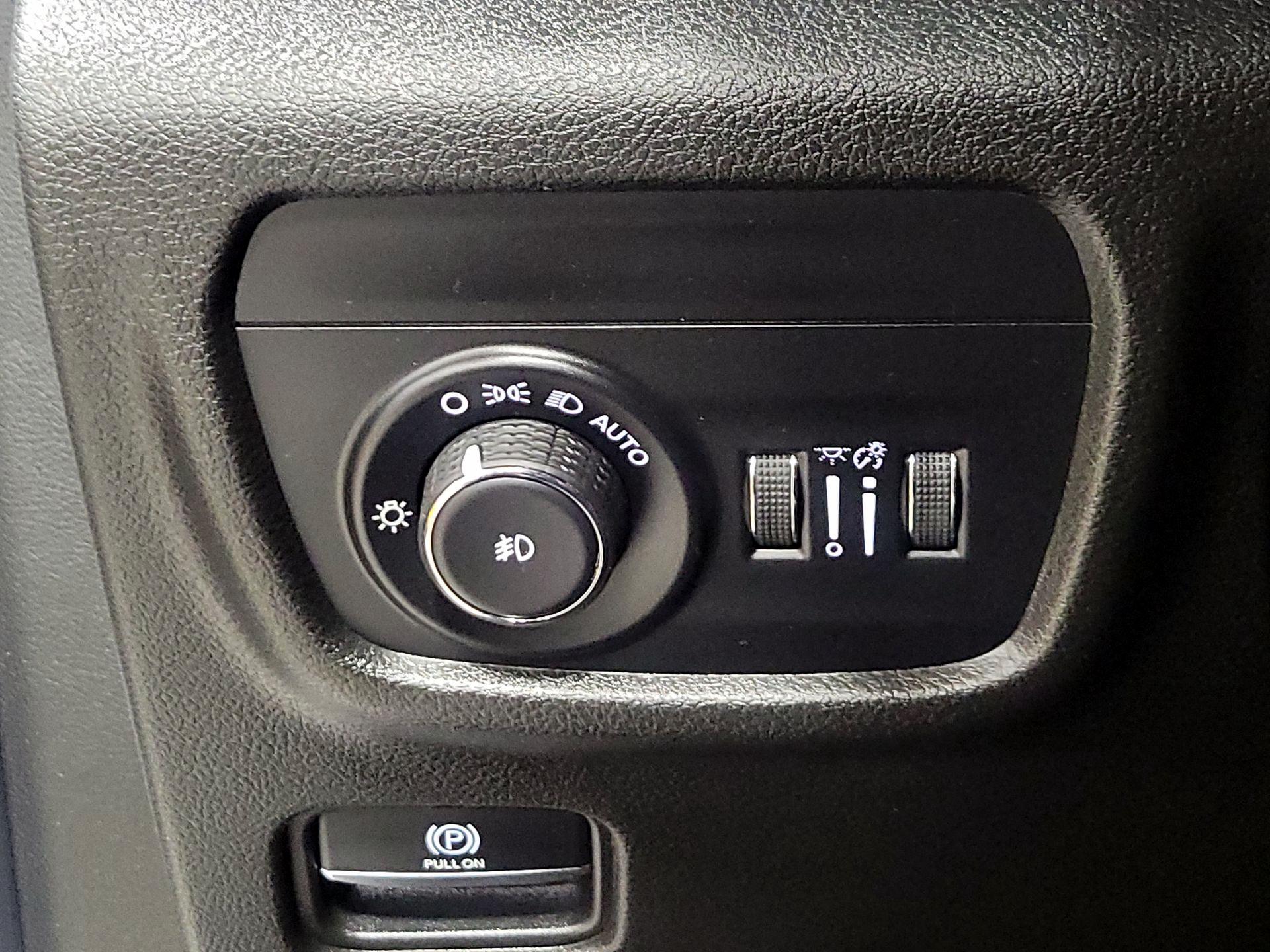 Thumbnail: 2023 Jeep Grand Cherokee - 13