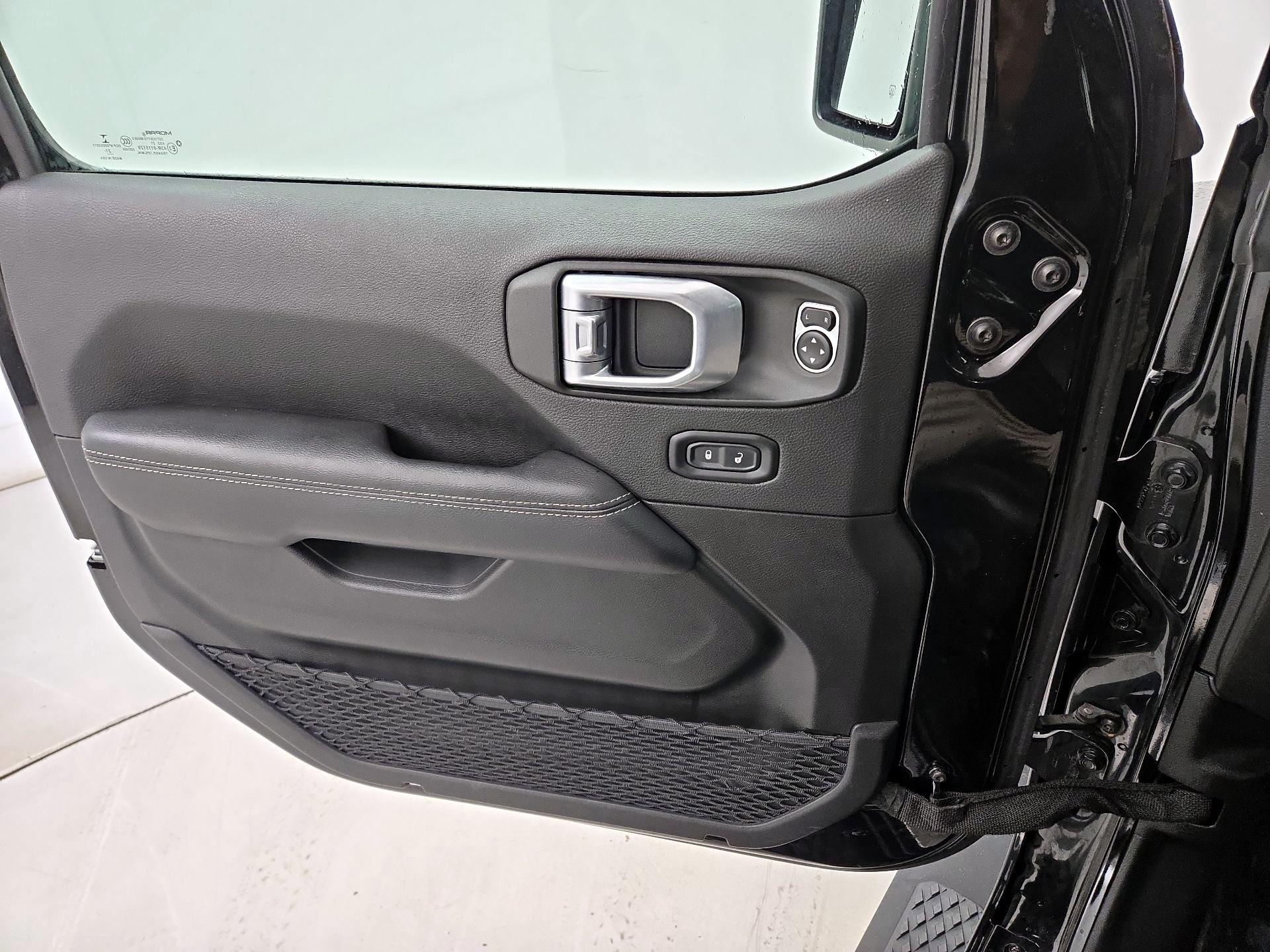 Thumbnail: 2022 Jeep Gladiator - 12