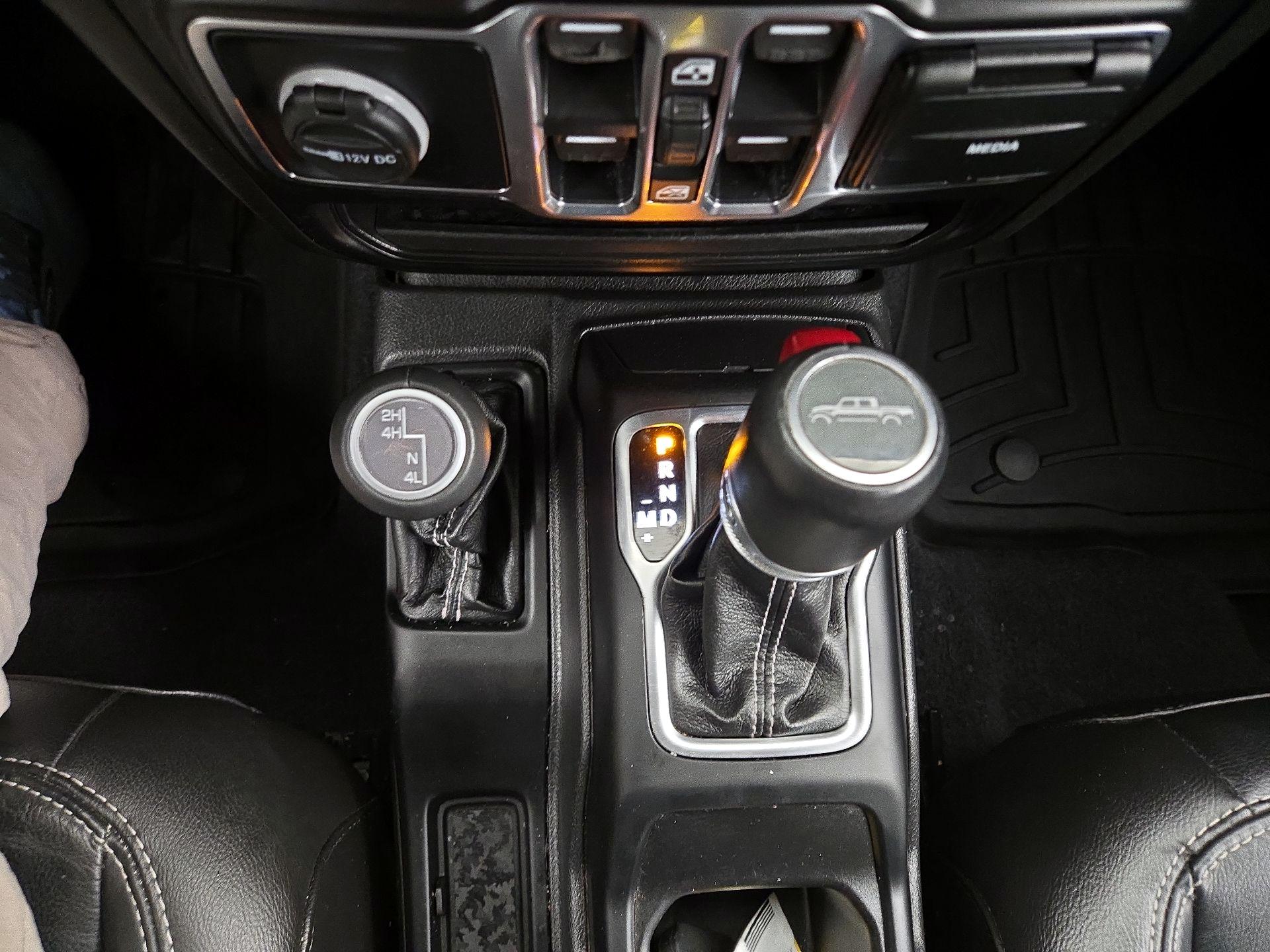 Thumbnail: 2022 Jeep Gladiator - 18