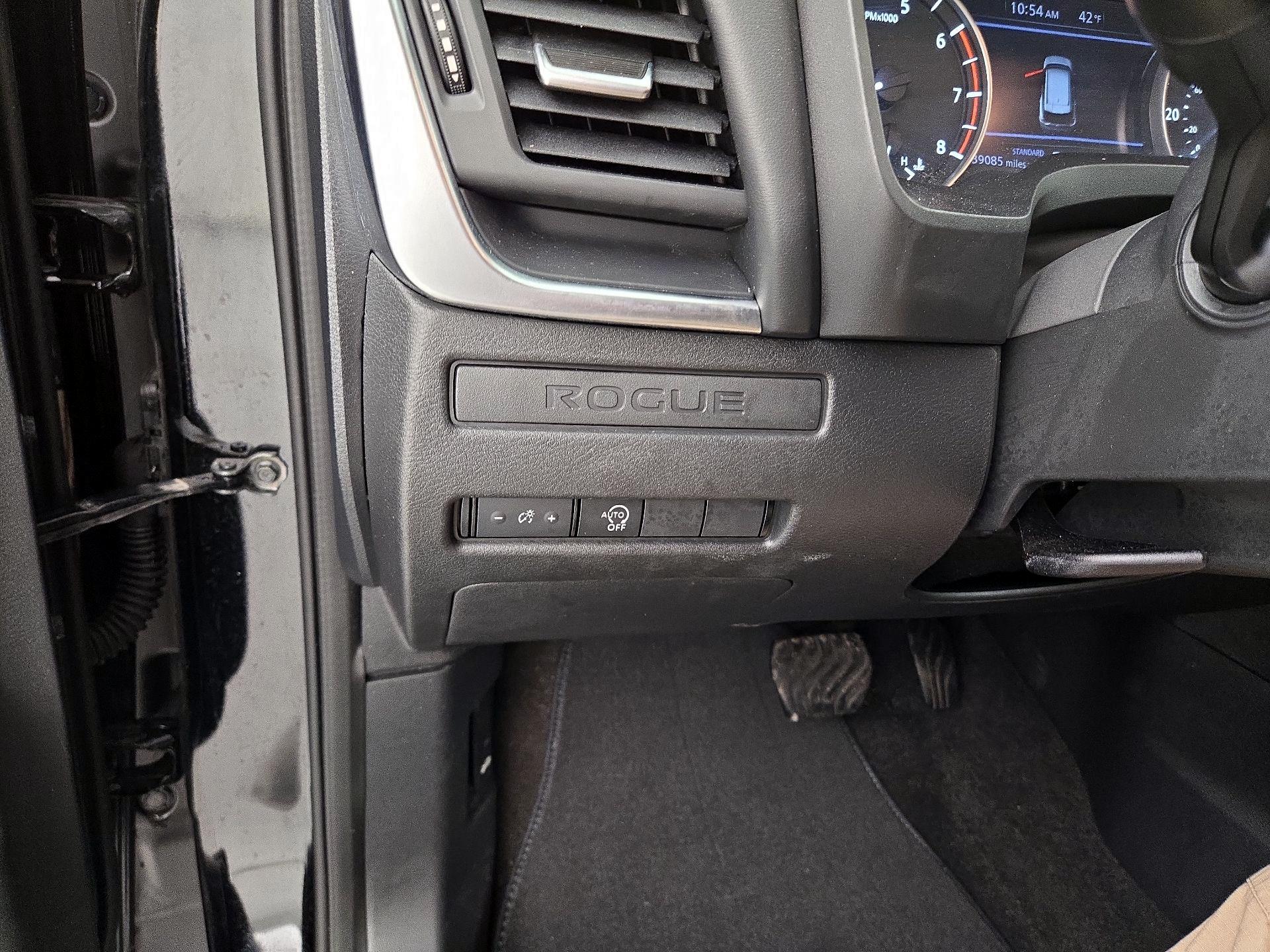 Thumbnail: 2023 Nissan Rogue - 13