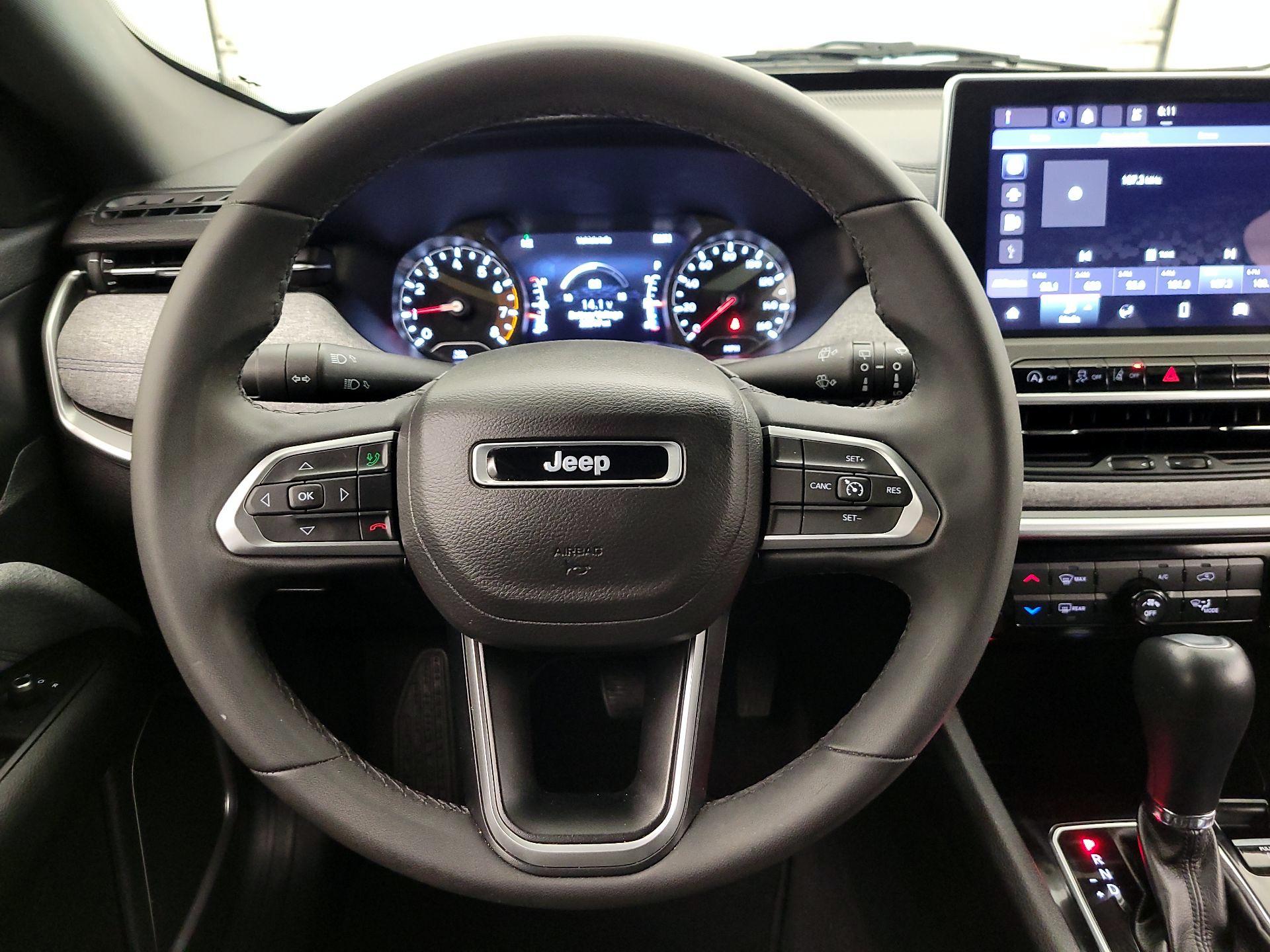 Thumbnail: 2023 Jeep Compass - 10