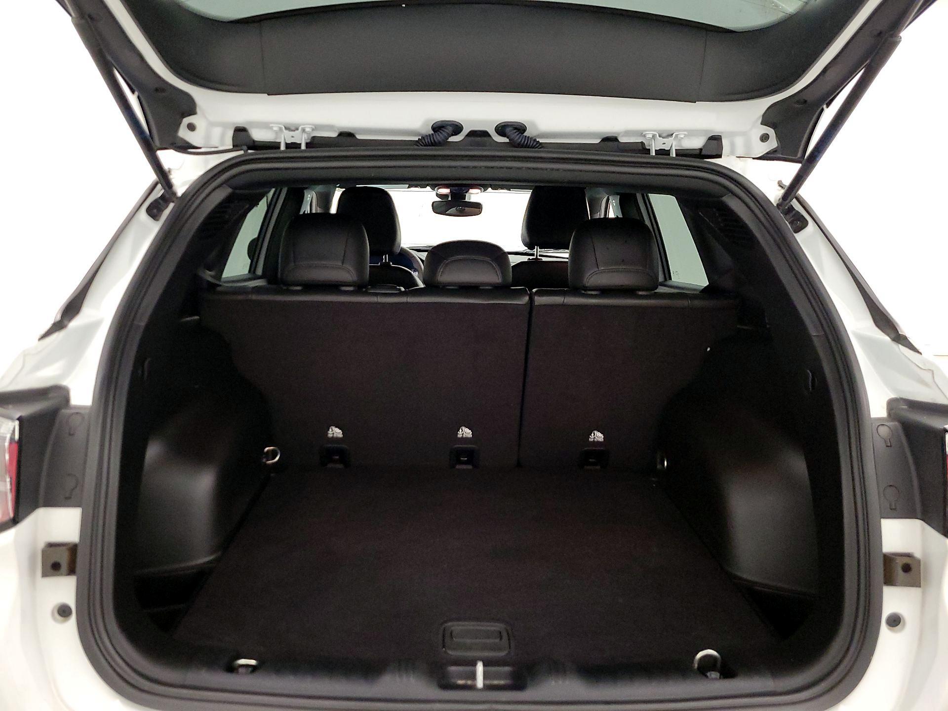 Thumbnail: 2023 Jeep Compass - 20