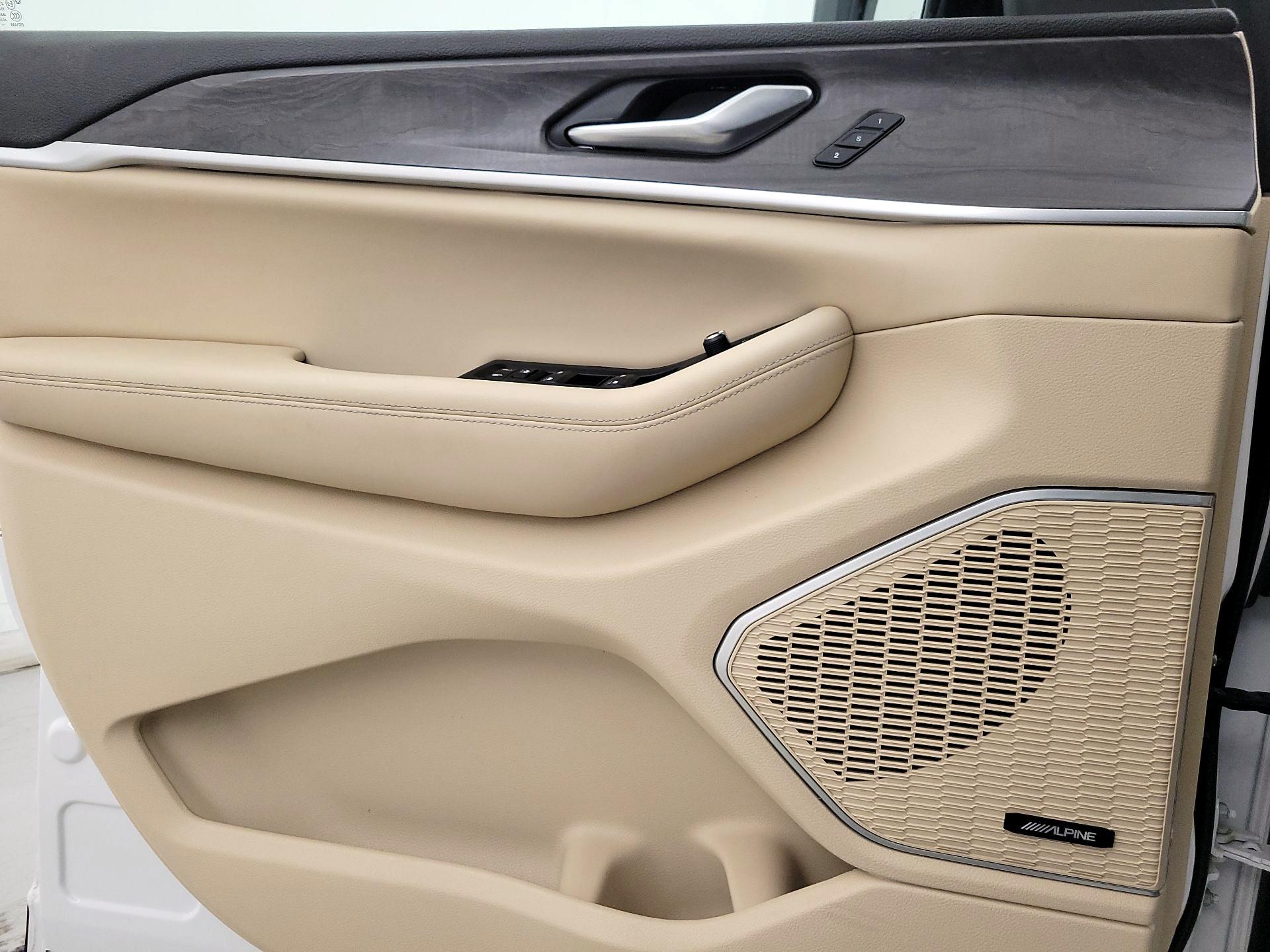 Thumbnail: 2023 Jeep Grand Cherokee - 12