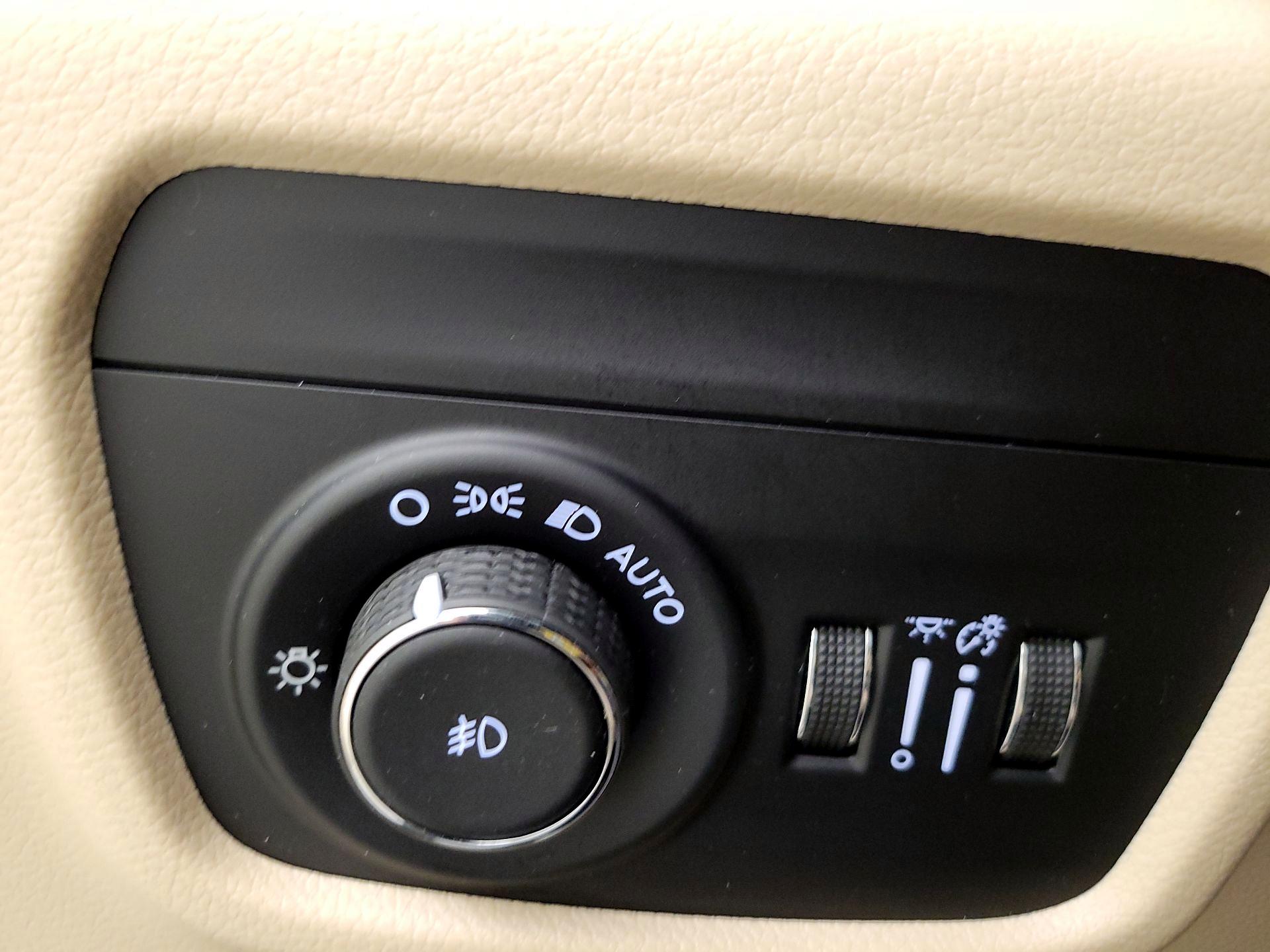 Thumbnail: 2023 Jeep Grand Cherokee - 13