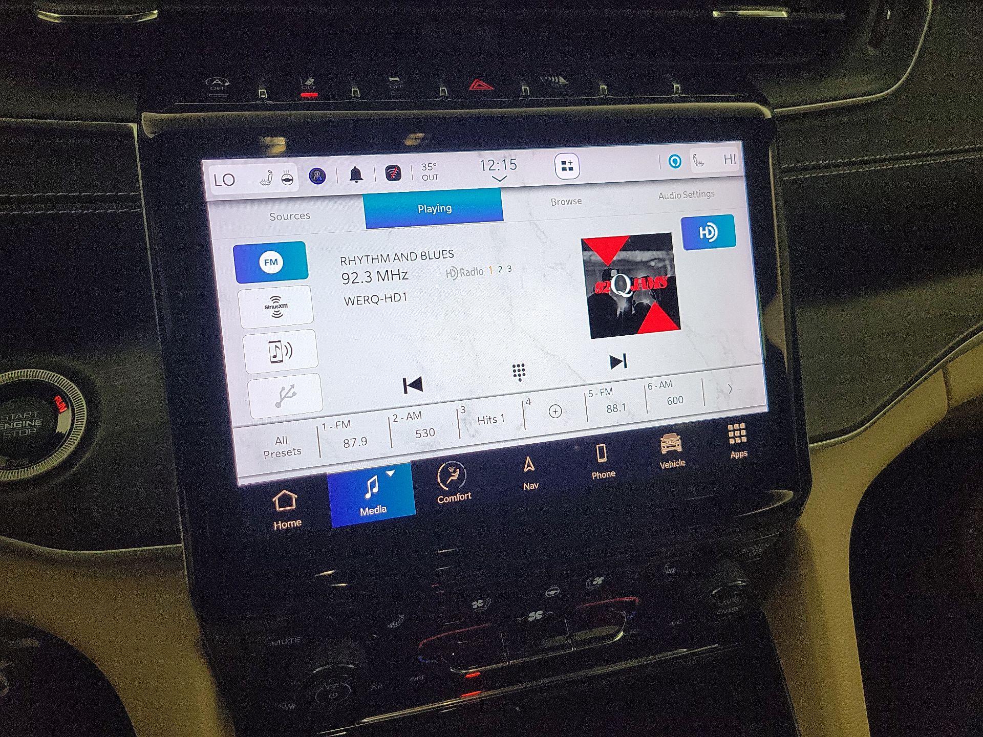 Thumbnail: 2023 Jeep Grand Cherokee - 16