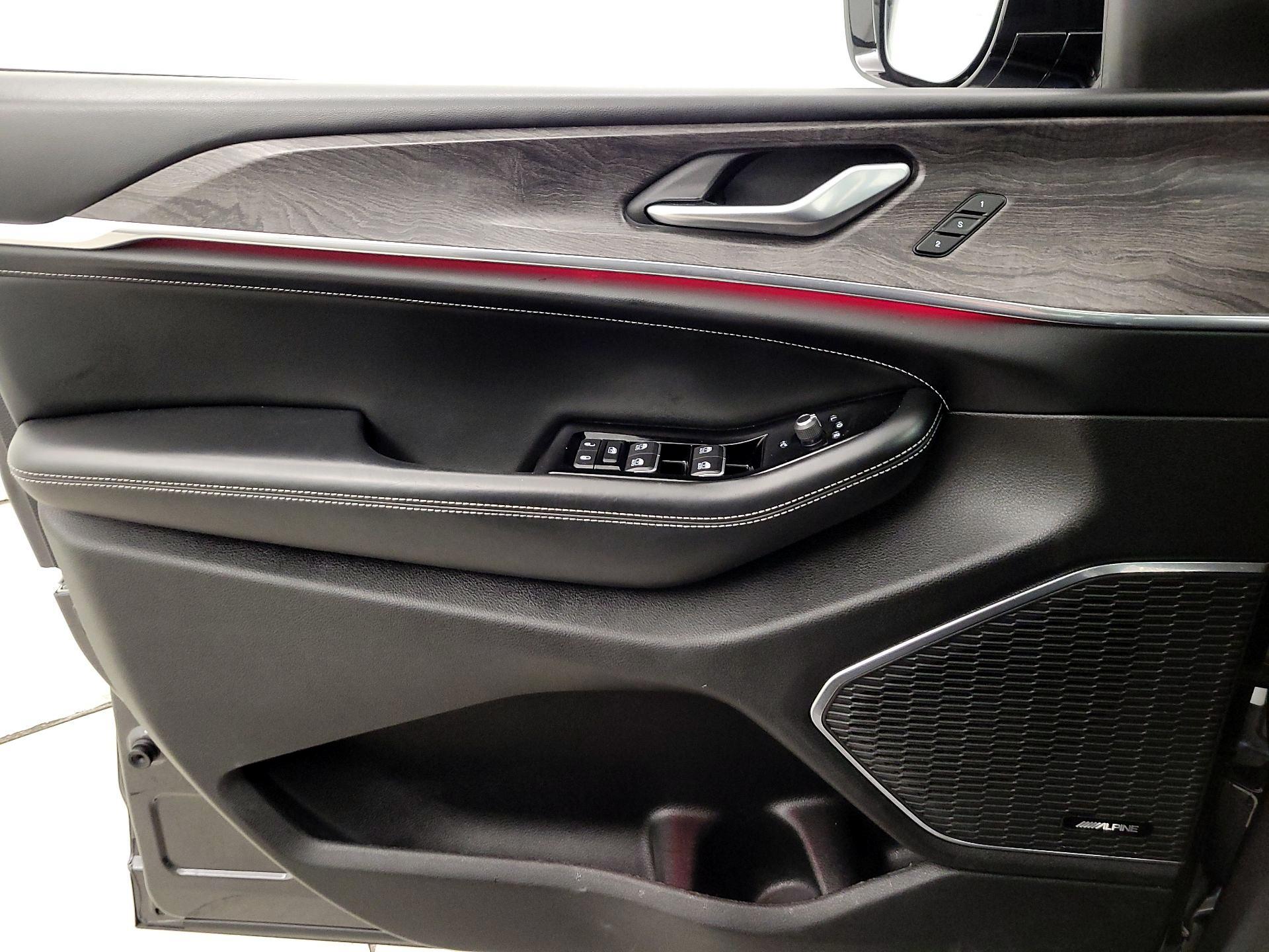 Thumbnail: 2023 Jeep Grand Cherokee L - 12