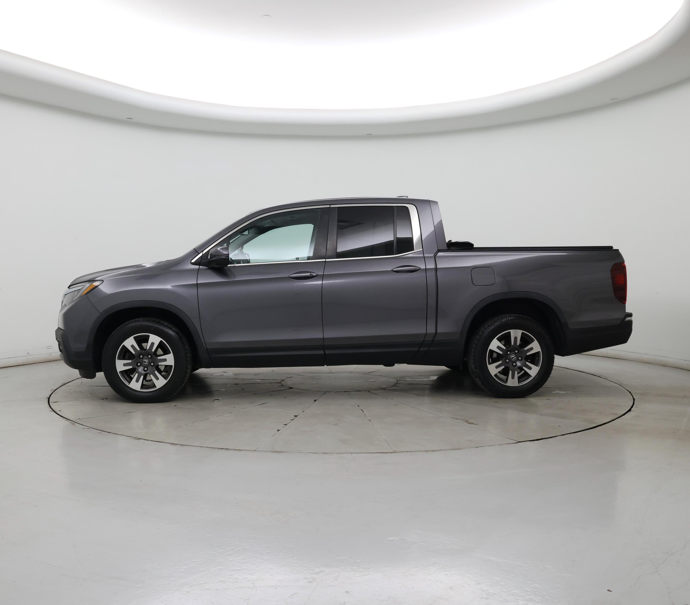 Thumbnail: 2017 Honda Ridgeline - 3
