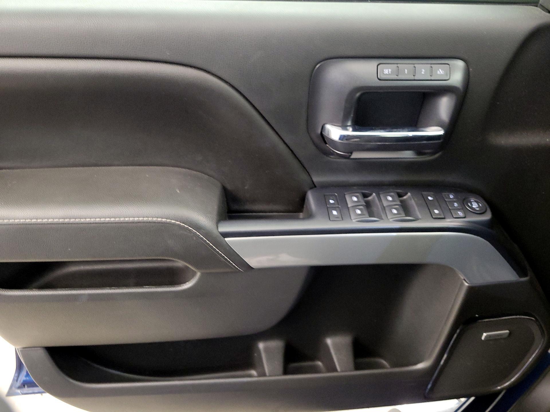 Thumbnail: 2016 Chevrolet Silverado 1500 - 12