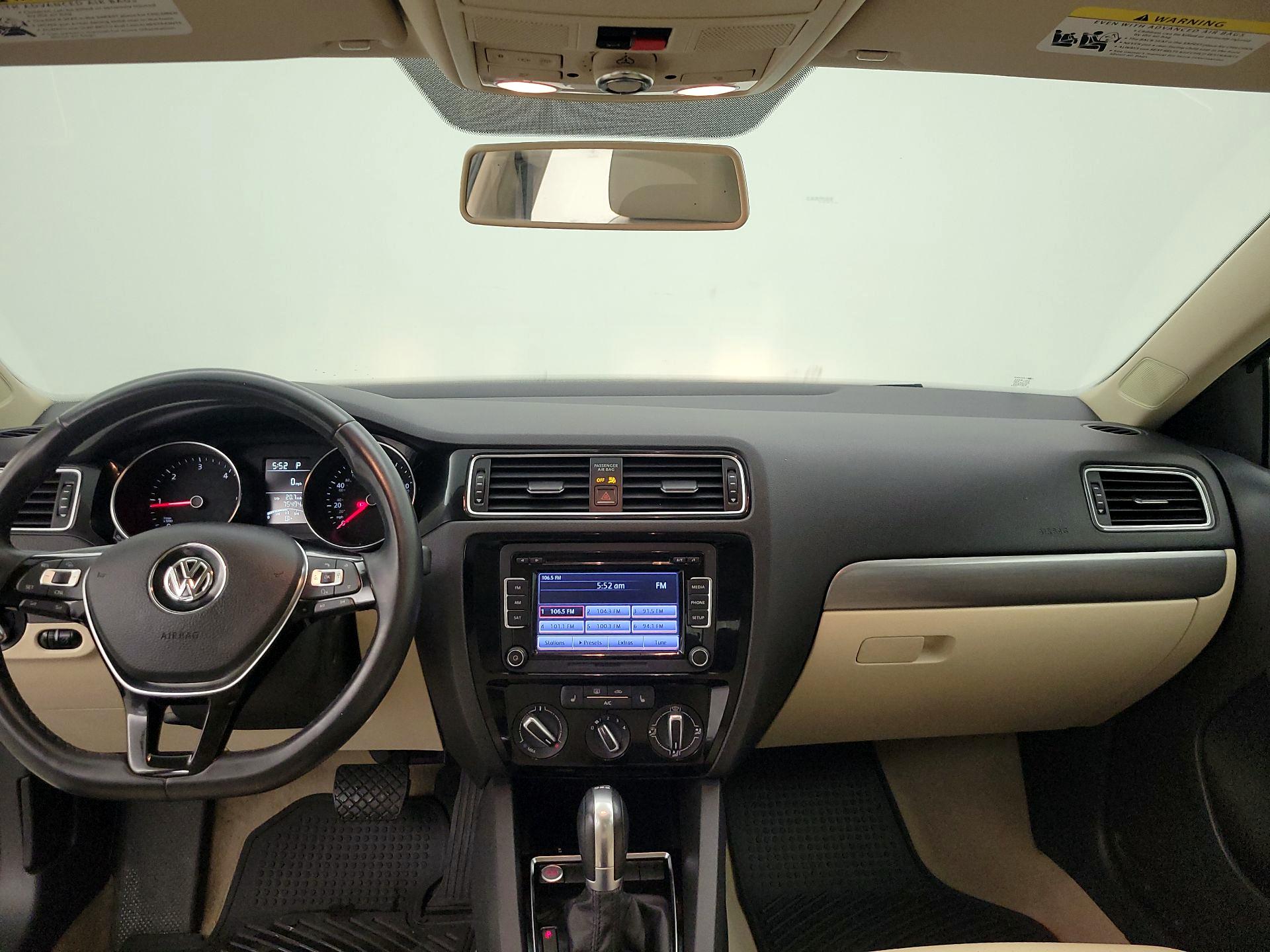 Thumbnail: 2015 Volkswagen Jetta - 9