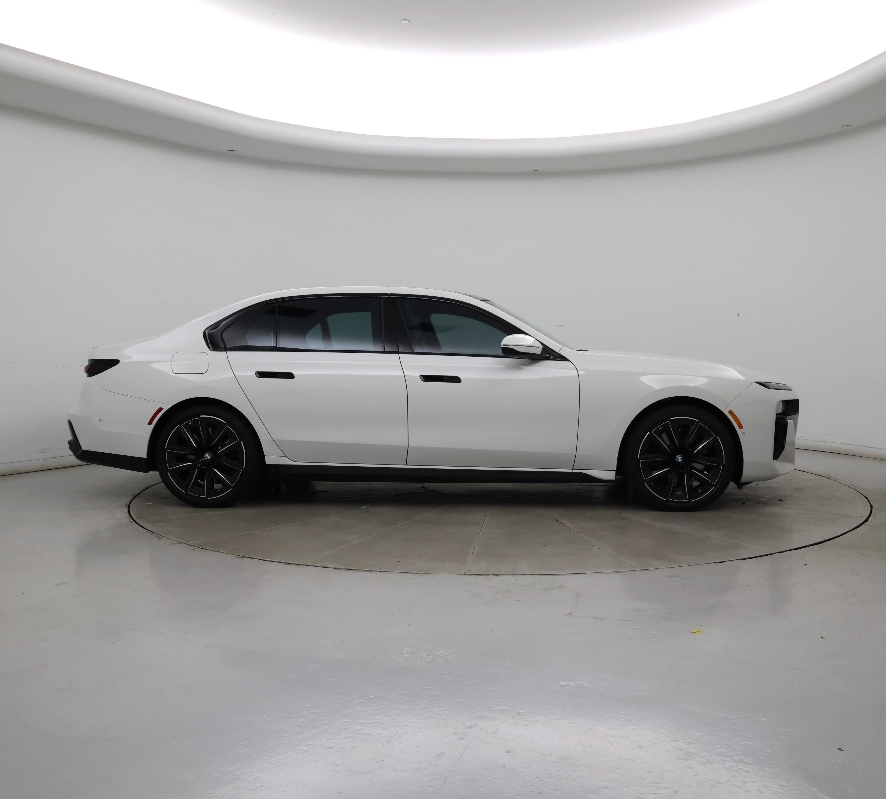 Thumbnail: 2024 BMW 7 Series - 7