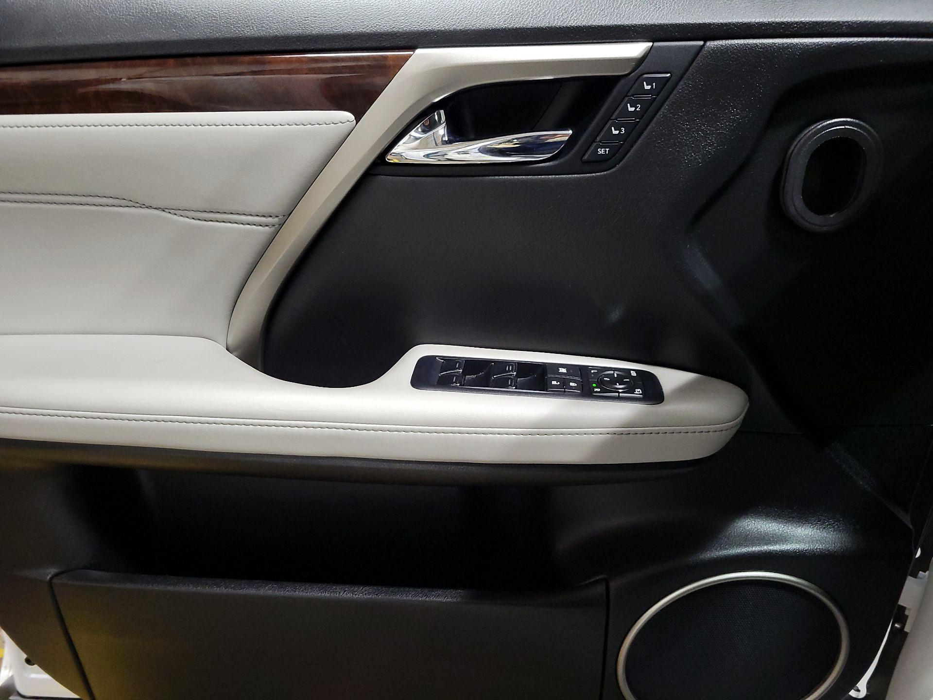 Thumbnail: 2016 Lexus RX - 12