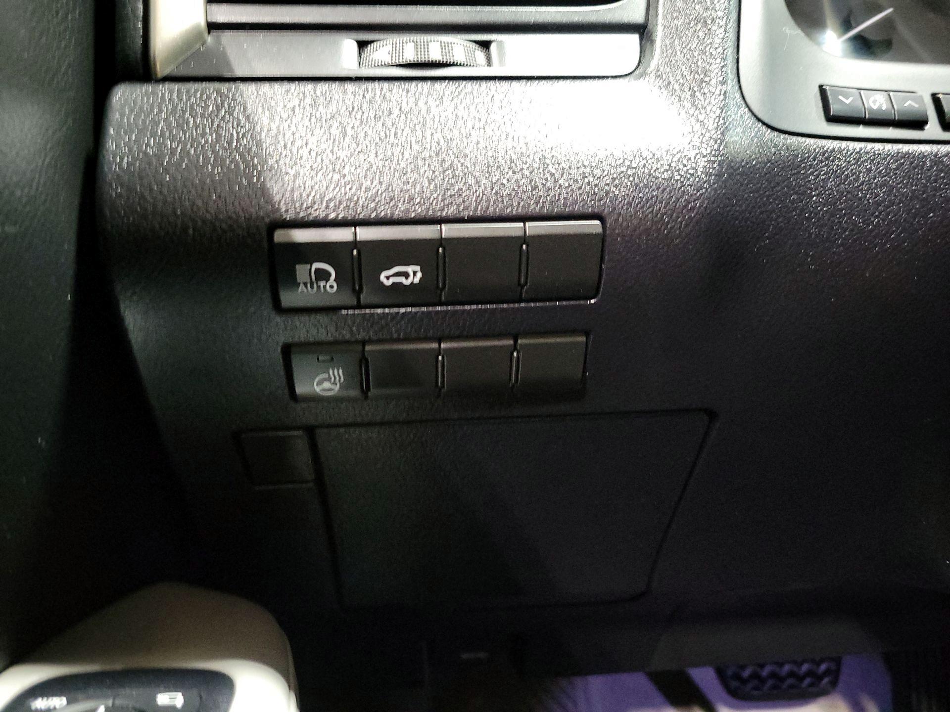 Thumbnail: 2016 Lexus RX - 13