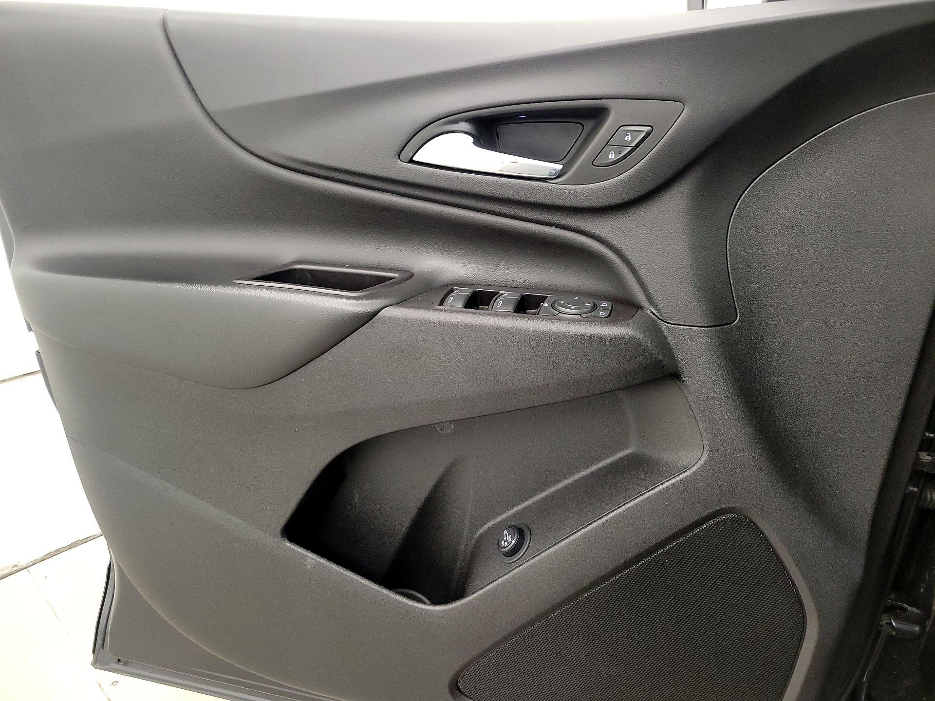 Thumbnail: 2022 Chevrolet Equinox - 12