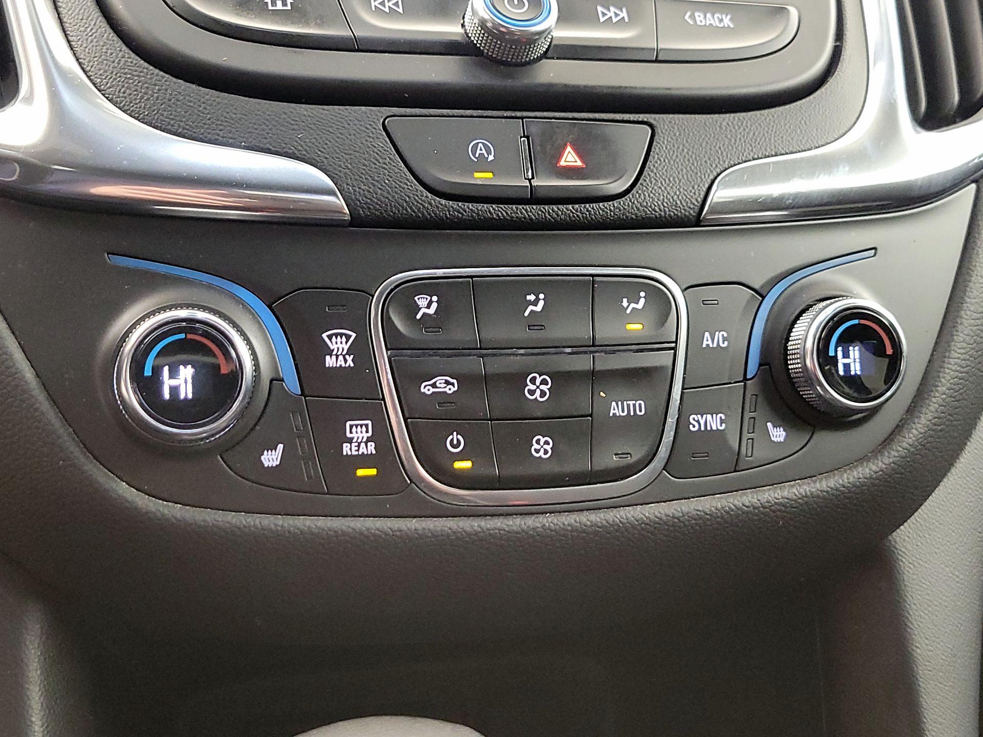 Thumbnail: 2022 Chevrolet Equinox - 16