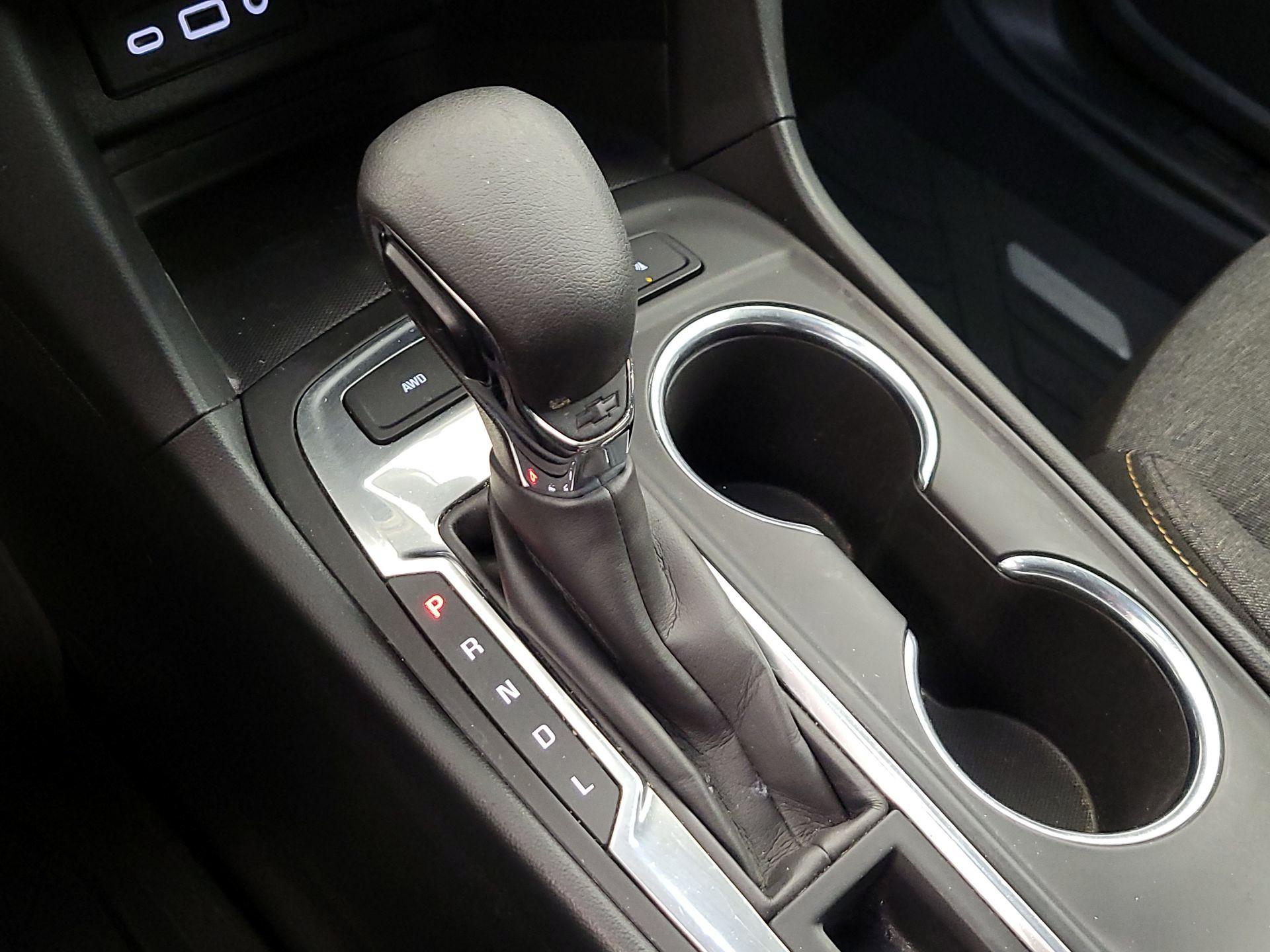 Thumbnail: 2022 Chevrolet Equinox - 17