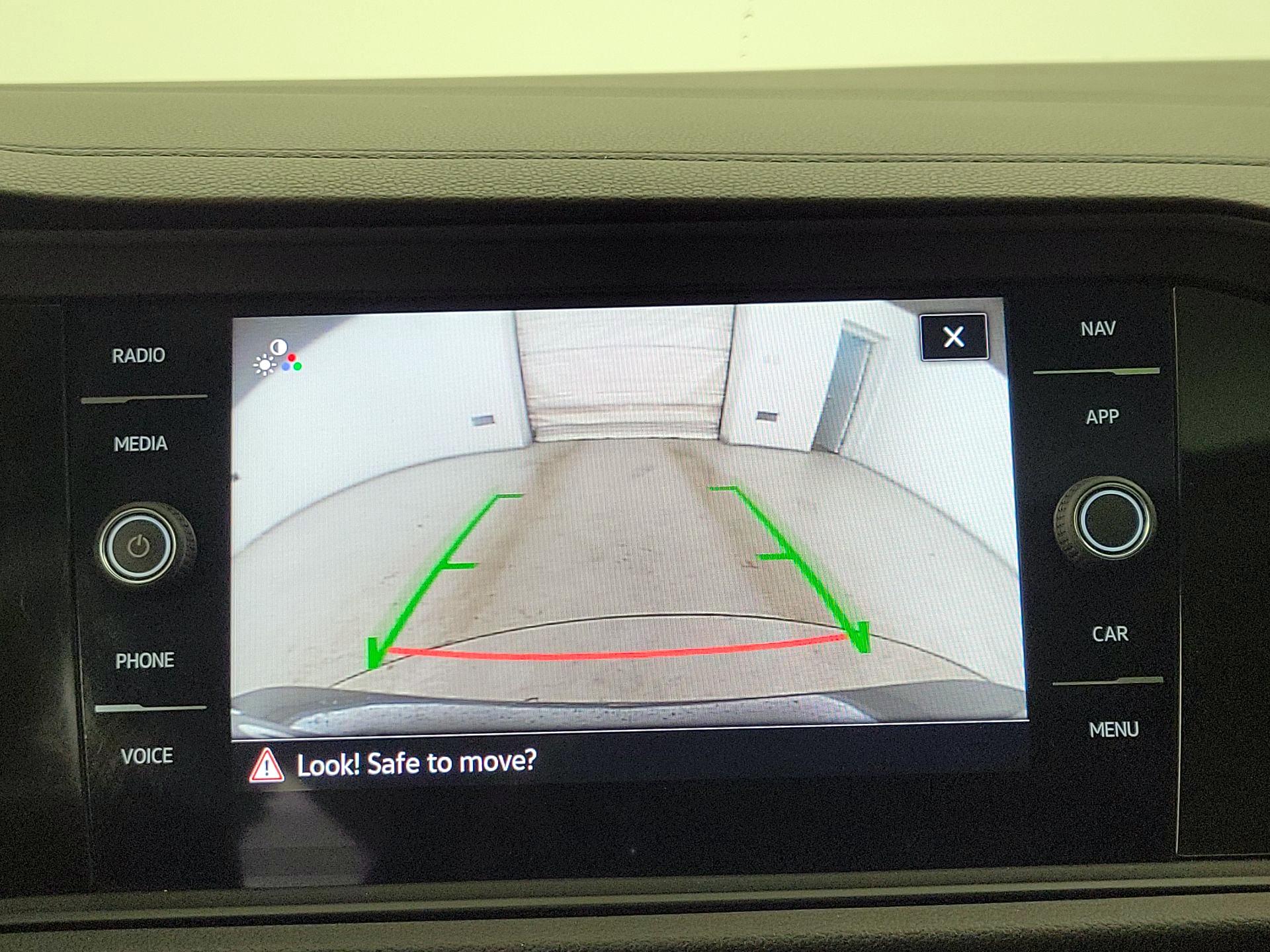 Thumbnail: 2022 Volkswagen Jetta - 15