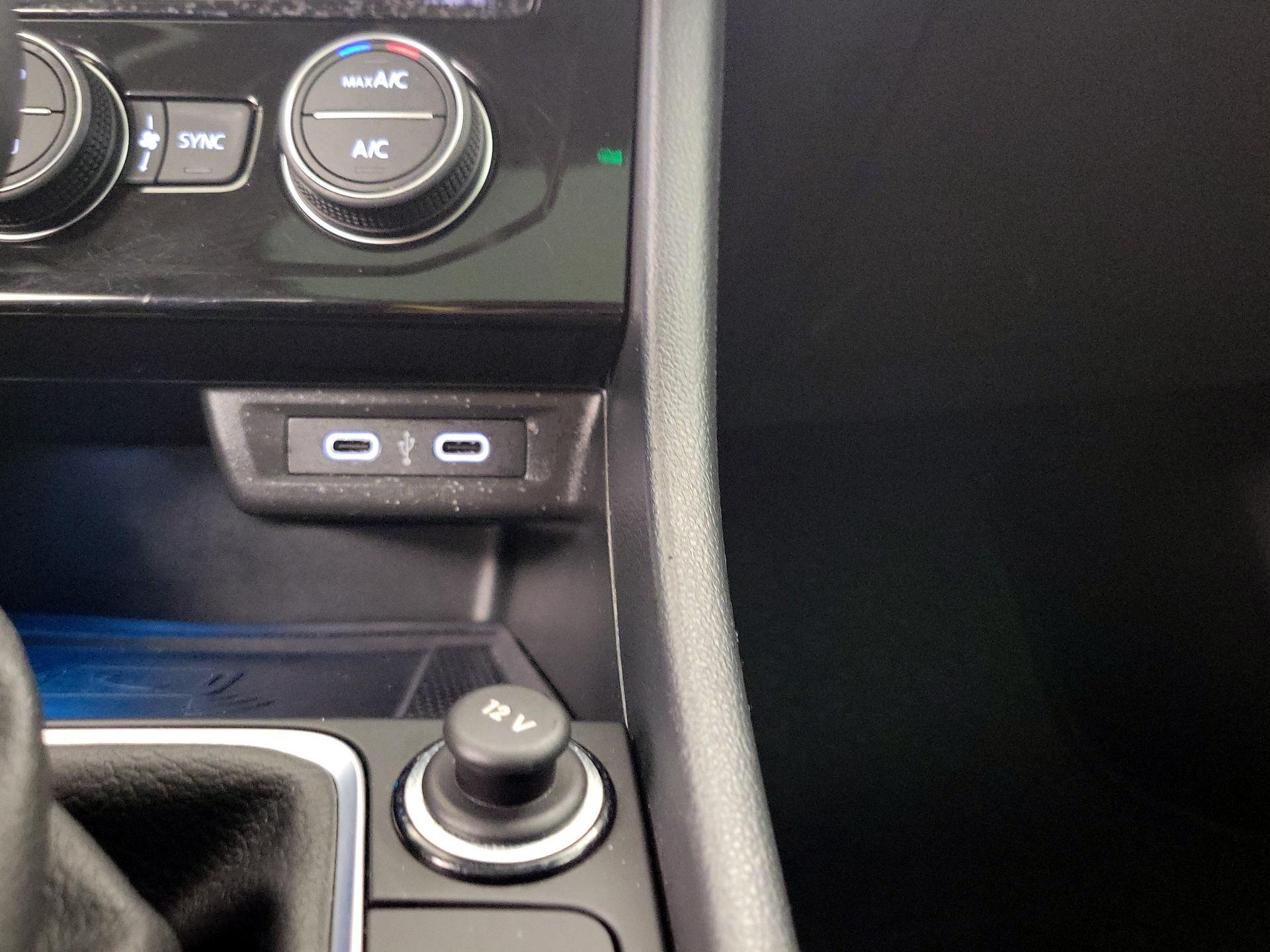 Thumbnail: 2022 Volkswagen Jetta - 19