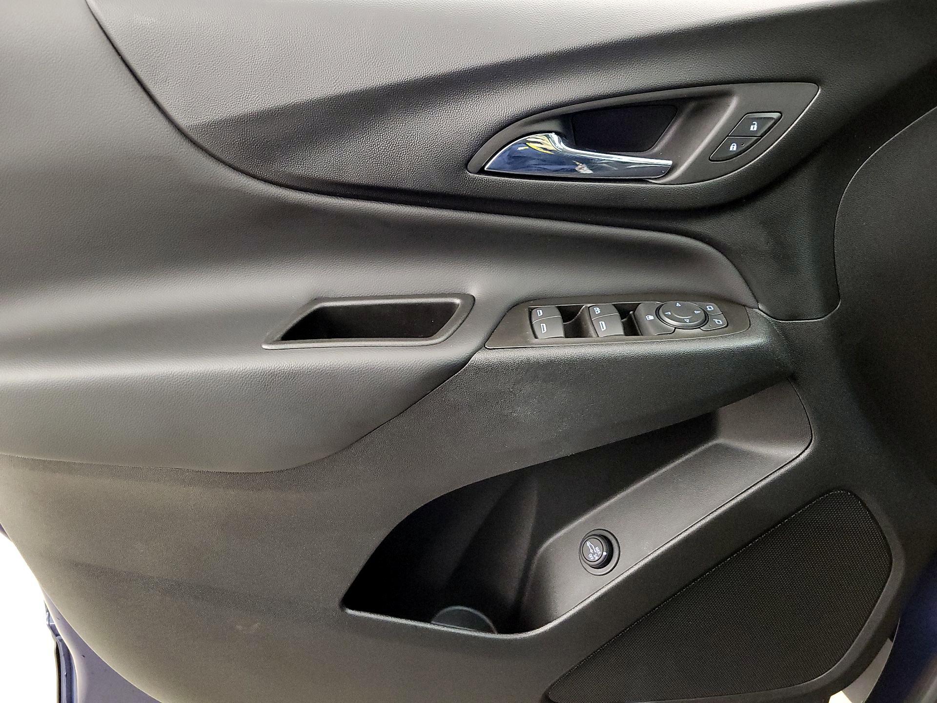 Thumbnail: 2022 Chevrolet Equinox - 12