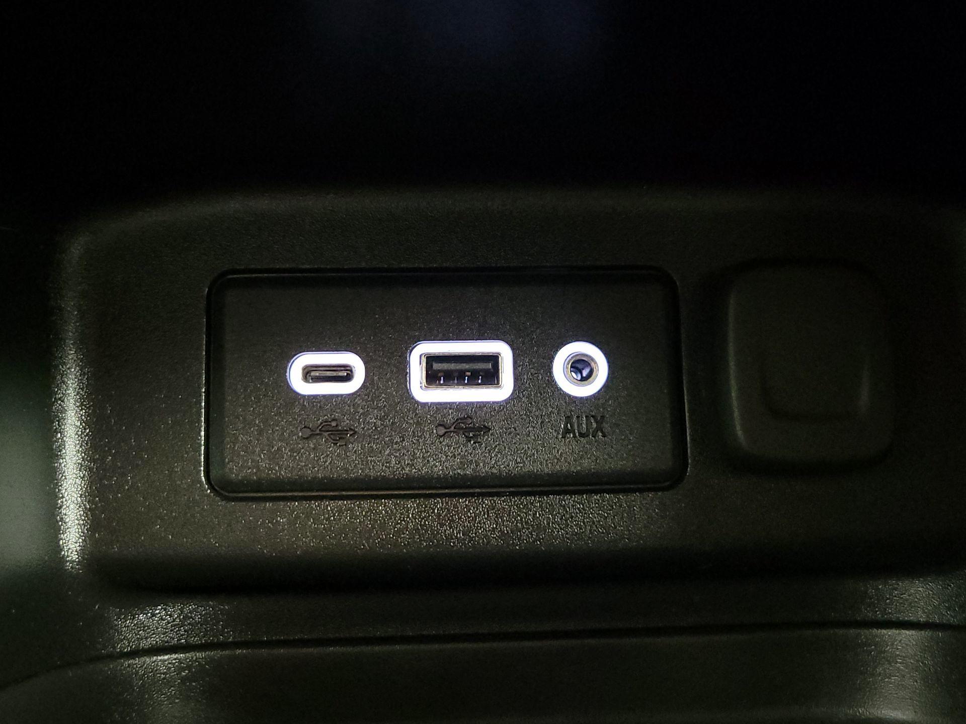 Thumbnail: 2020 Chevrolet Equinox - 18