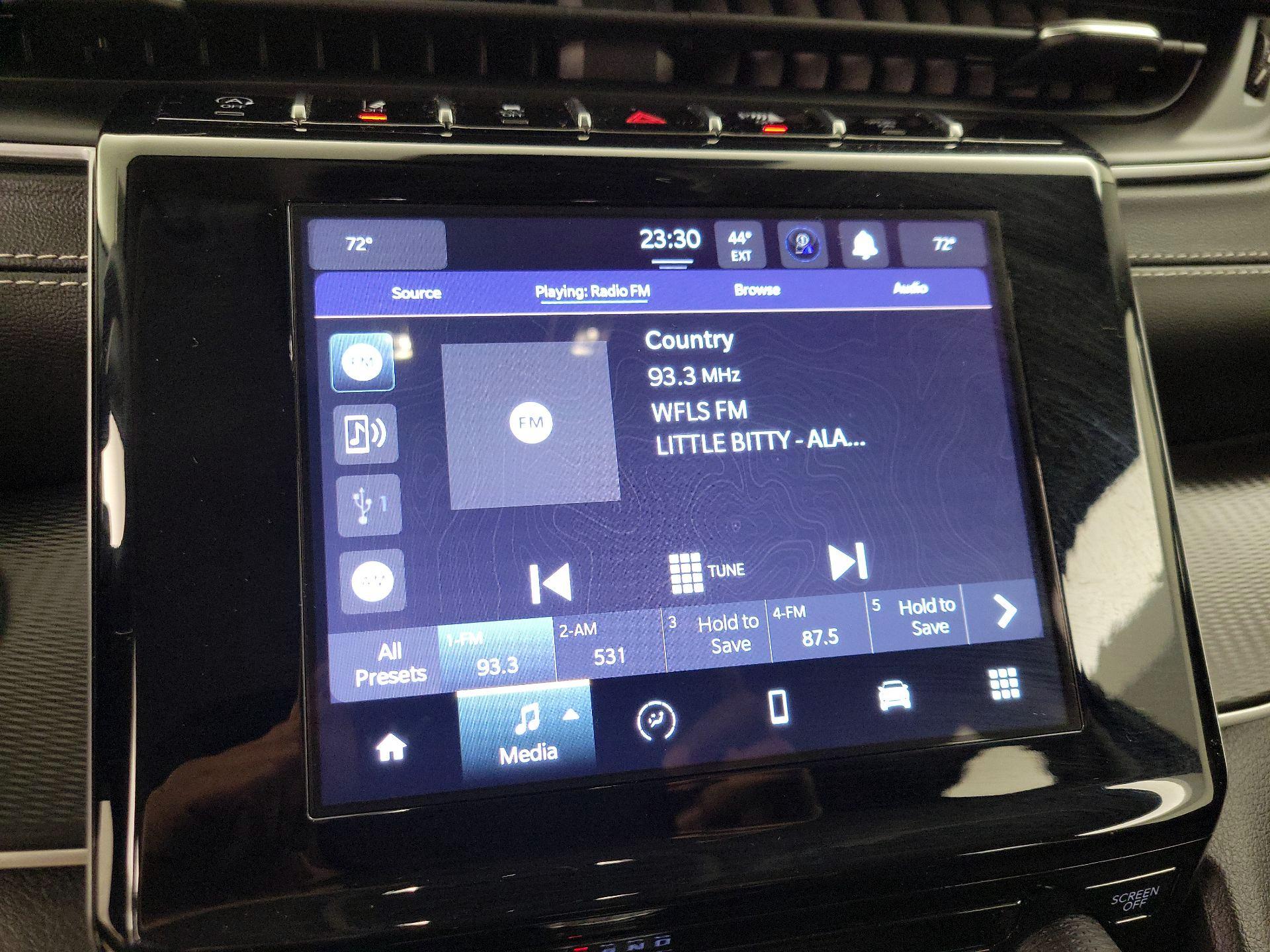 Thumbnail: 2023 Jeep Grand Cherokee - 15