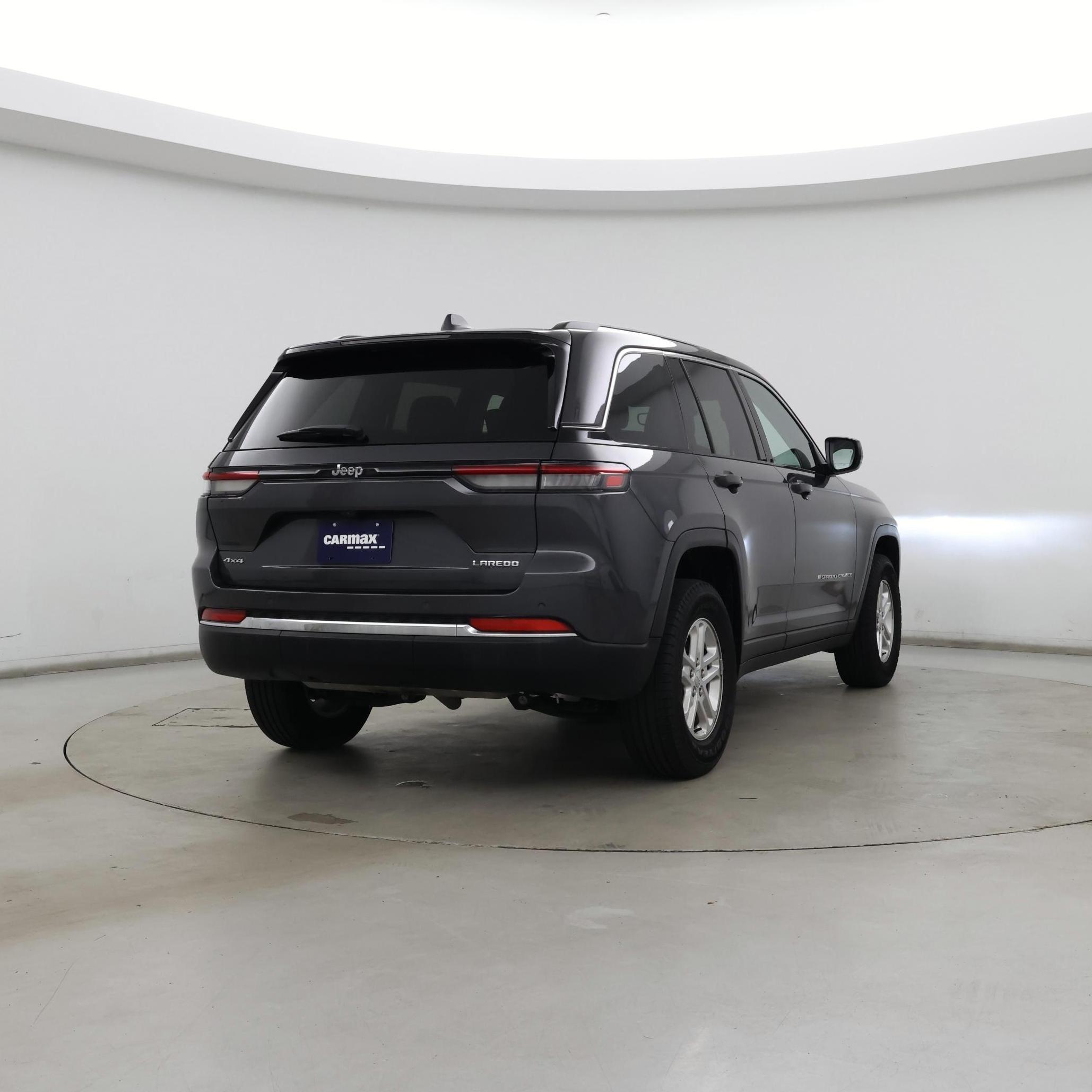 Thumbnail: 2023 Jeep Grand Cherokee - 8