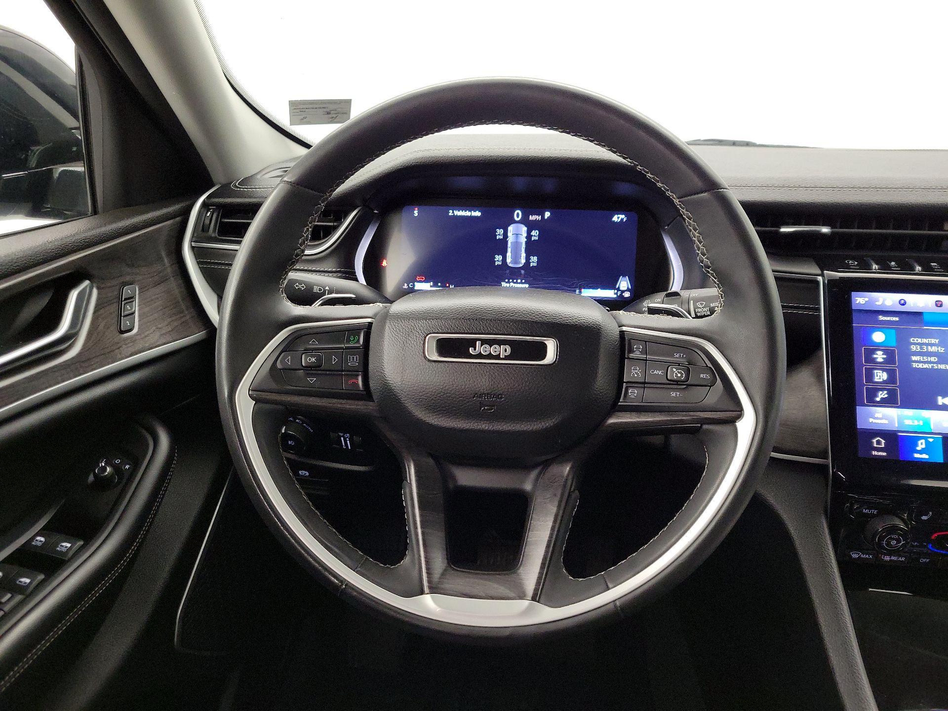 Thumbnail: 2023 Jeep Grand Cherokee - 10