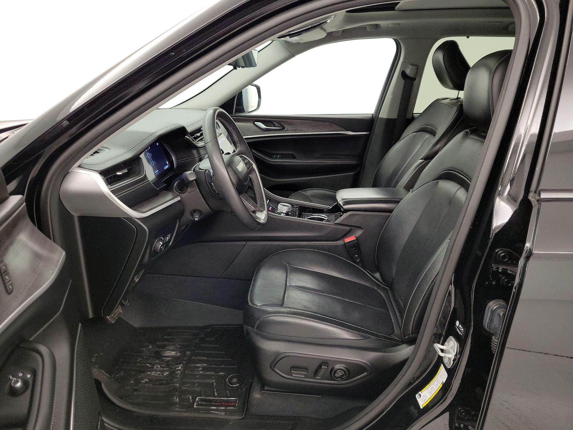 Thumbnail: 2023 Jeep Grand Cherokee - 11