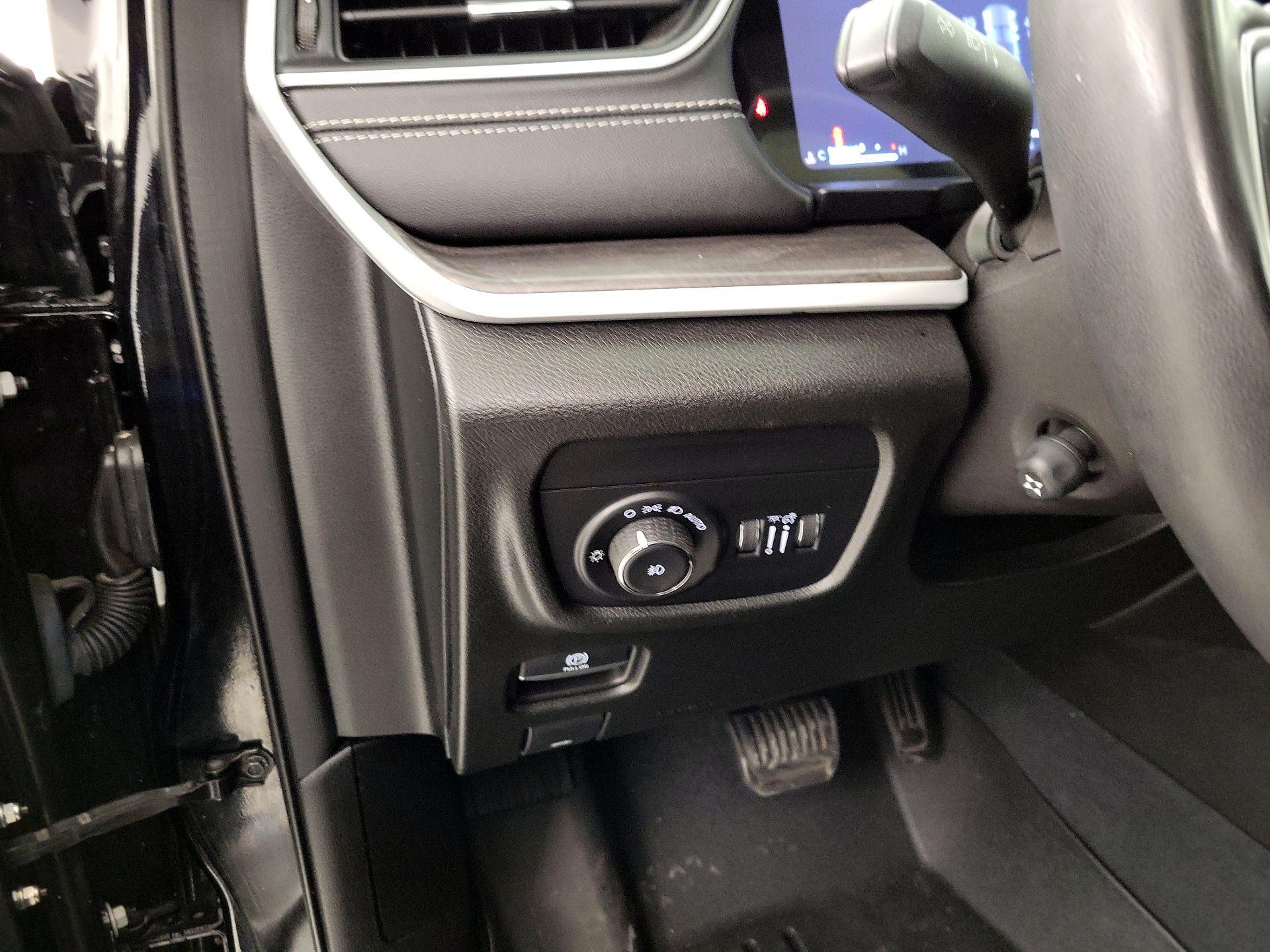 Thumbnail: 2023 Jeep Grand Cherokee - 13