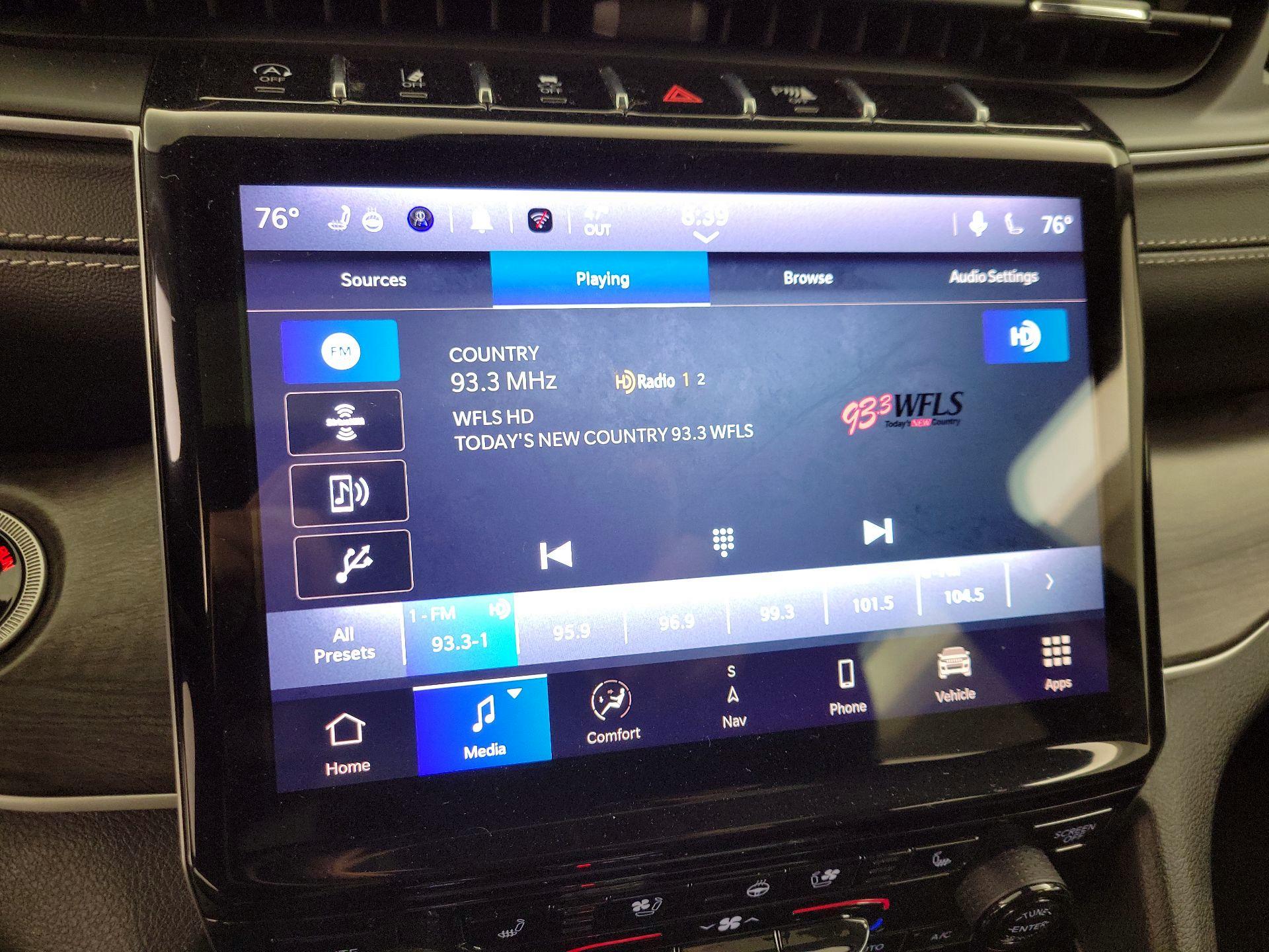 Thumbnail: 2023 Jeep Grand Cherokee - 16