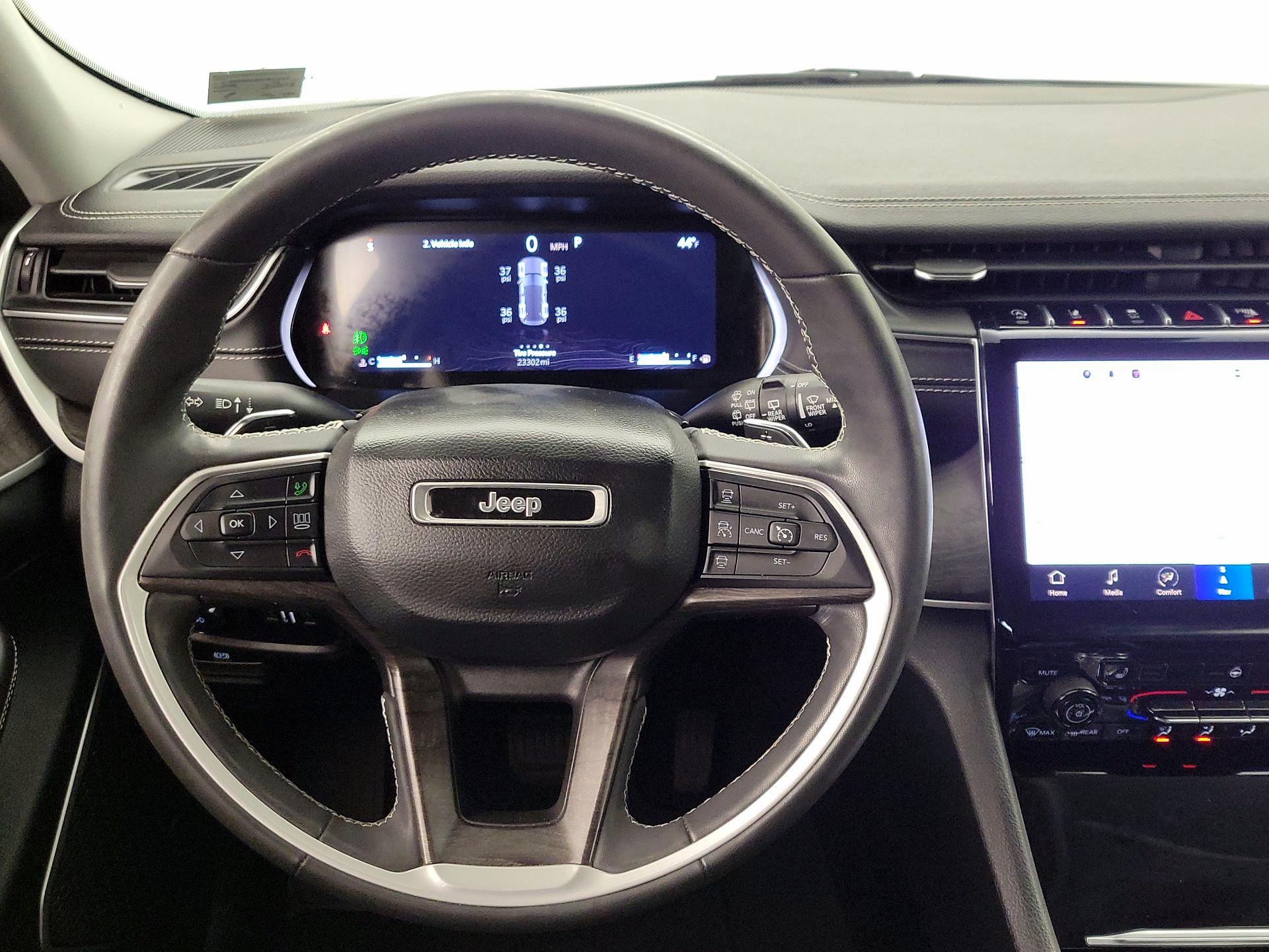 Thumbnail: 2023 Jeep Grand Cherokee - 10