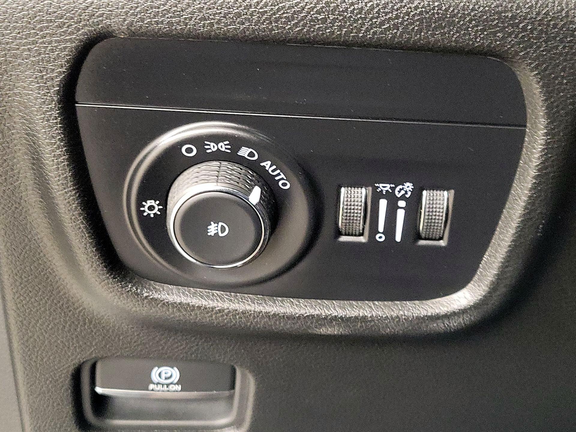 Thumbnail: 2023 Jeep Grand Cherokee - 13