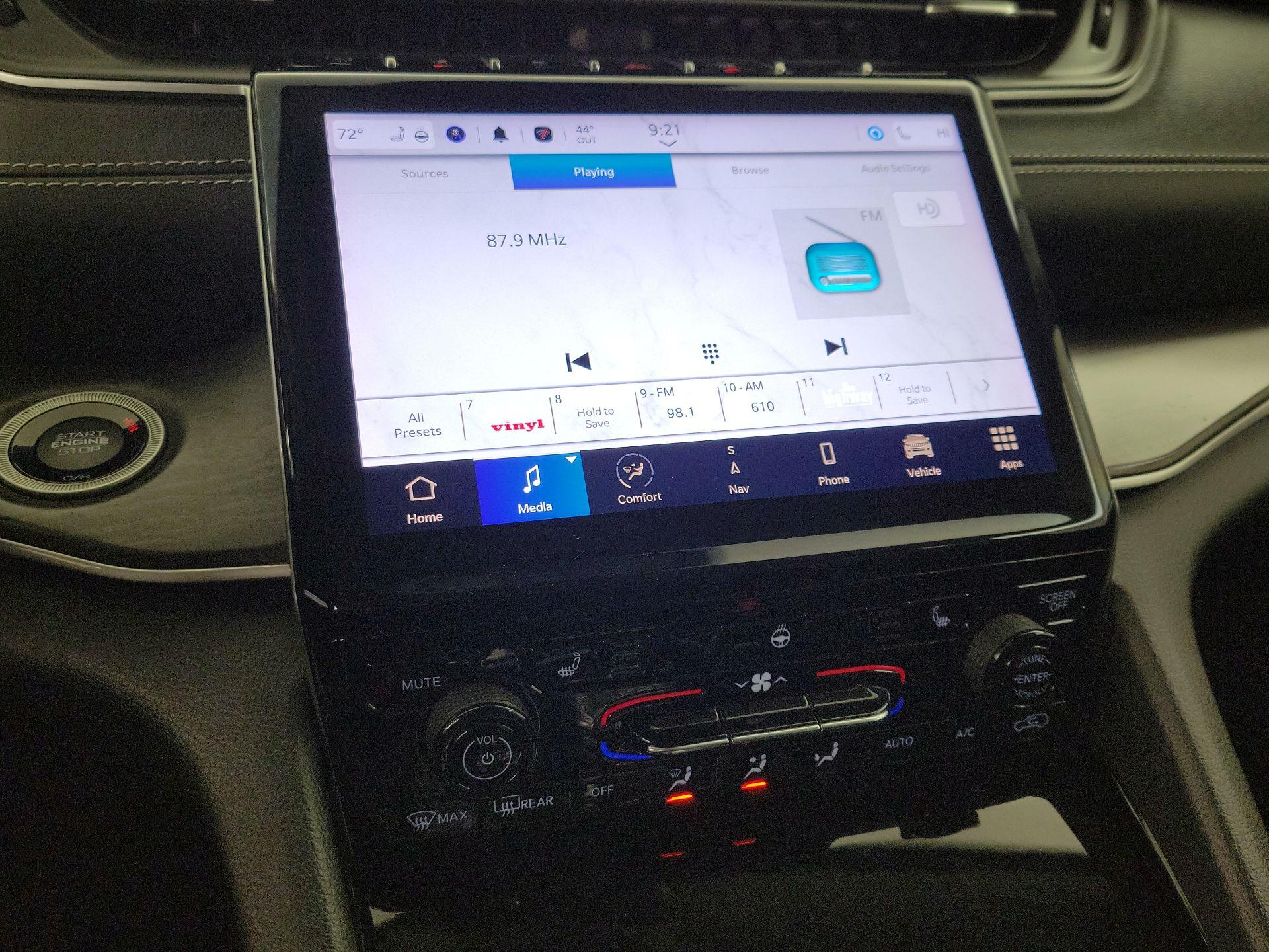 Thumbnail: 2023 Jeep Grand Cherokee - 16