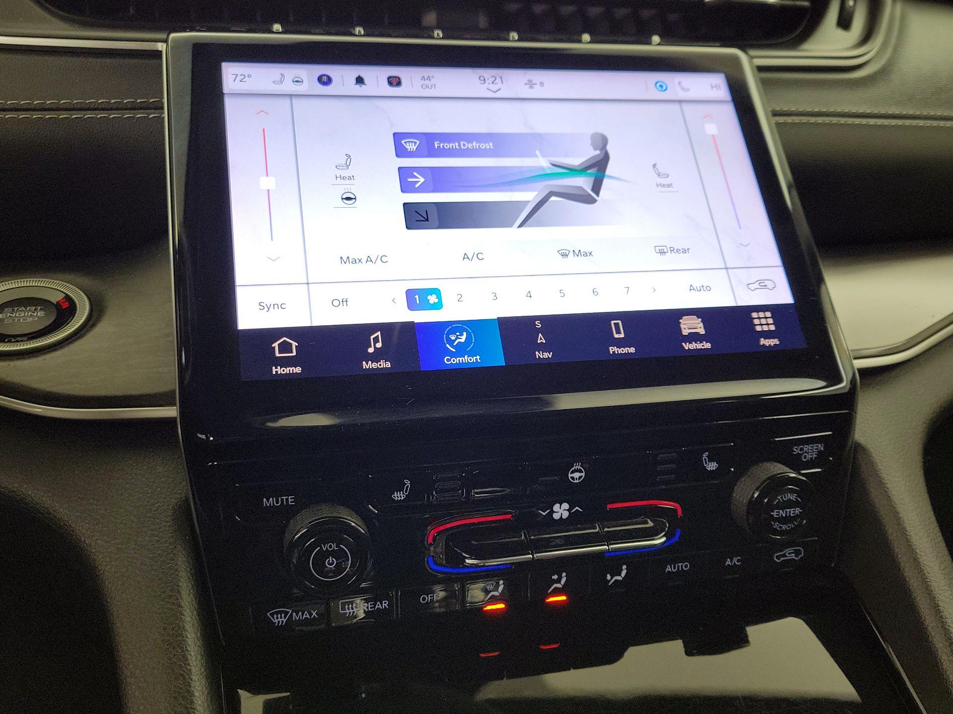 Thumbnail: 2023 Jeep Grand Cherokee - 17