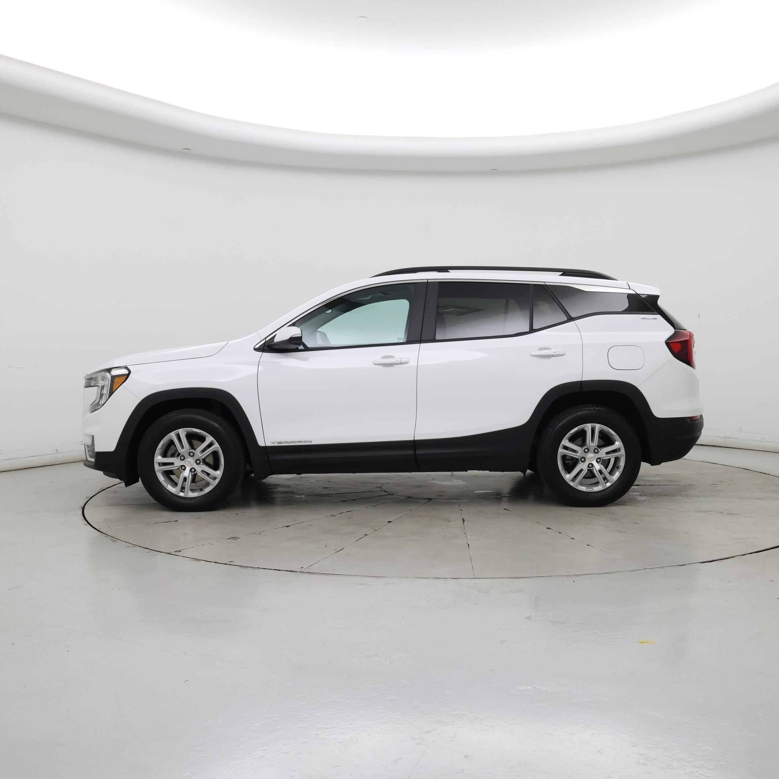 Thumbnail: 2024 GMC Terrain - 3