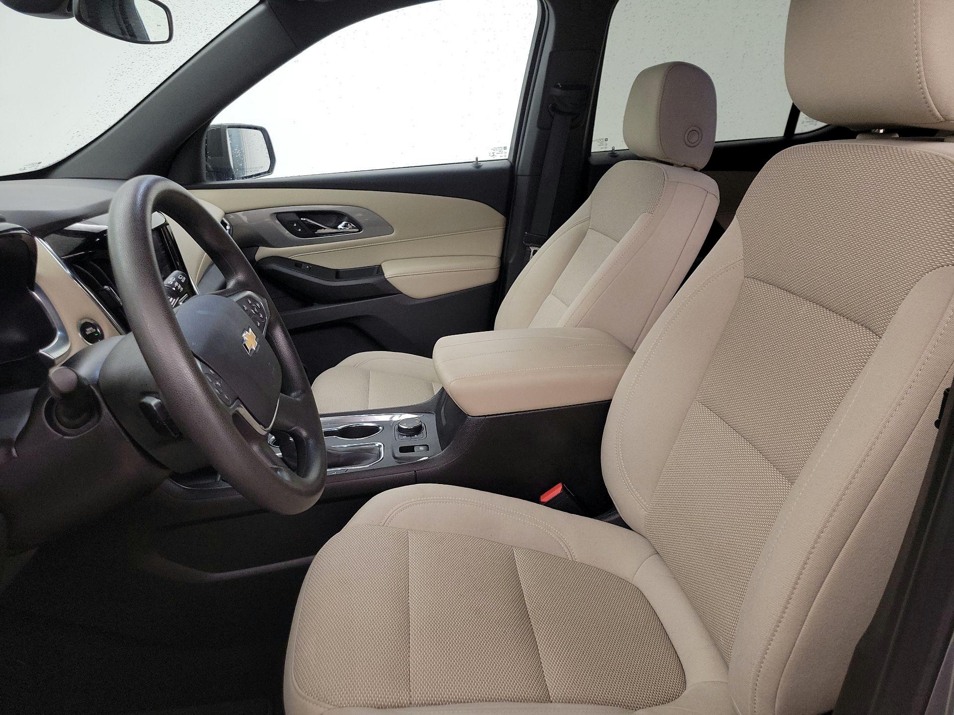 Thumbnail: 2023 Chevrolet Traverse - 11