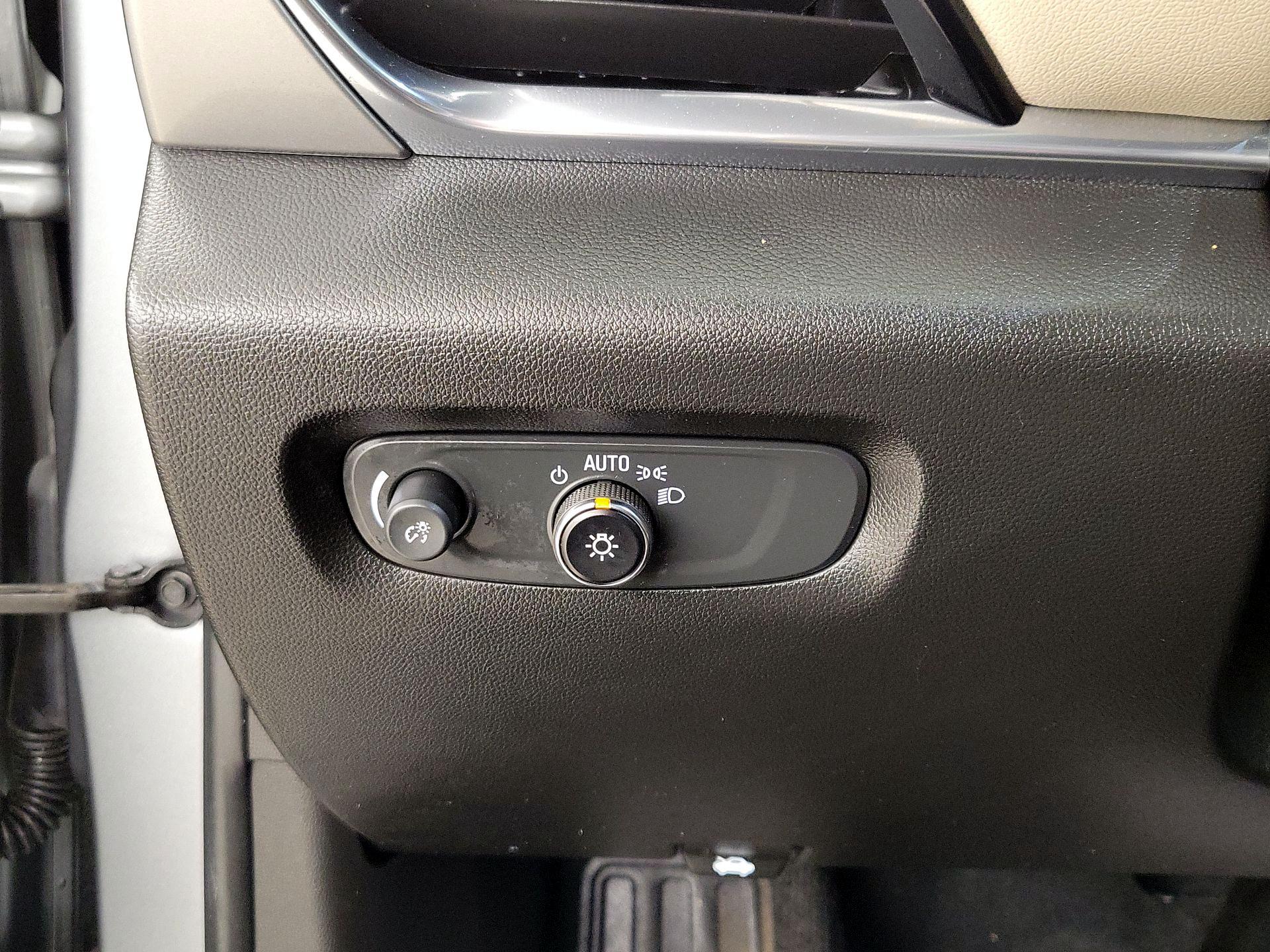 Thumbnail: 2023 Chevrolet Traverse - 13