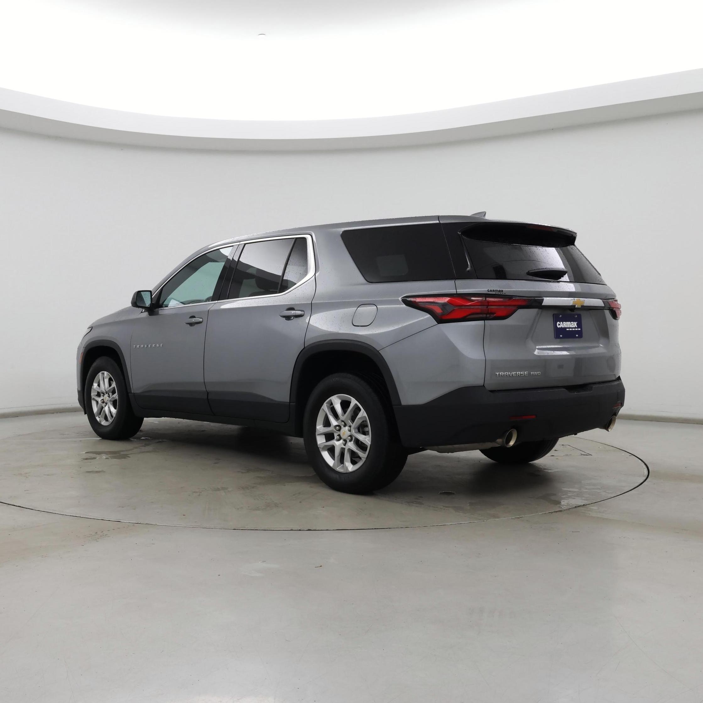 Thumbnail: 2023 Chevrolet Traverse - 2