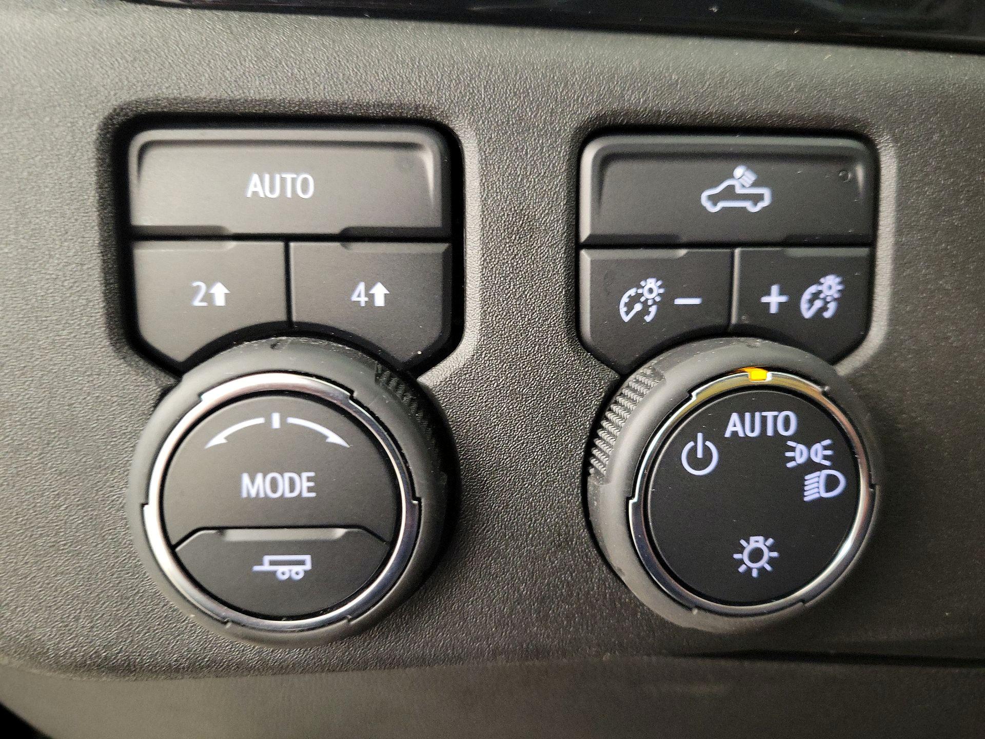 Thumbnail: 2023 Chevrolet Silverado 1500 - 13