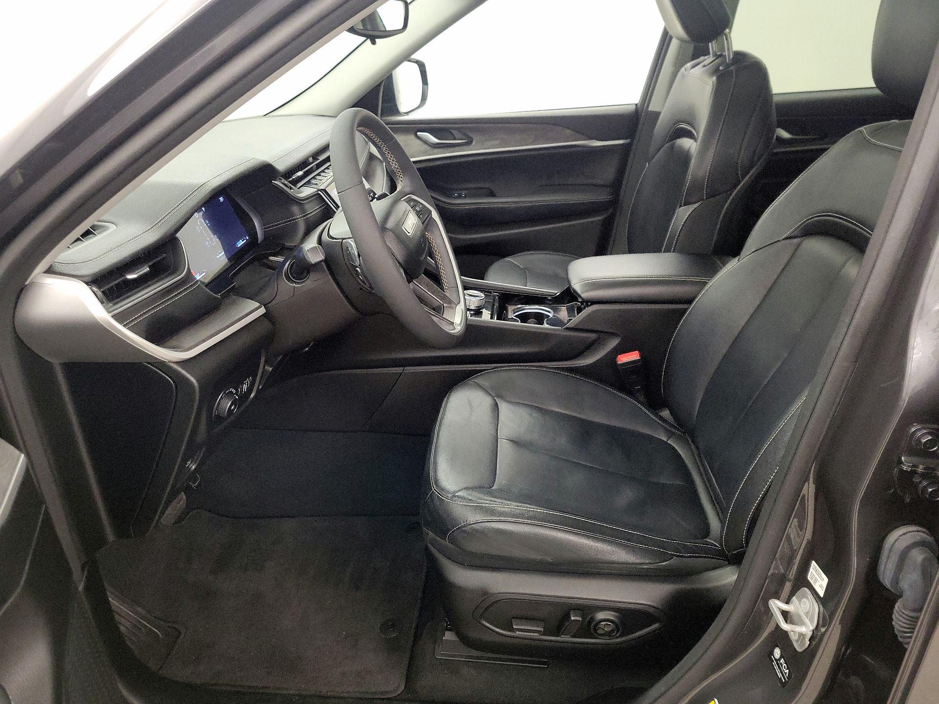 Thumbnail: 2023 Jeep Grand Cherokee L - 11