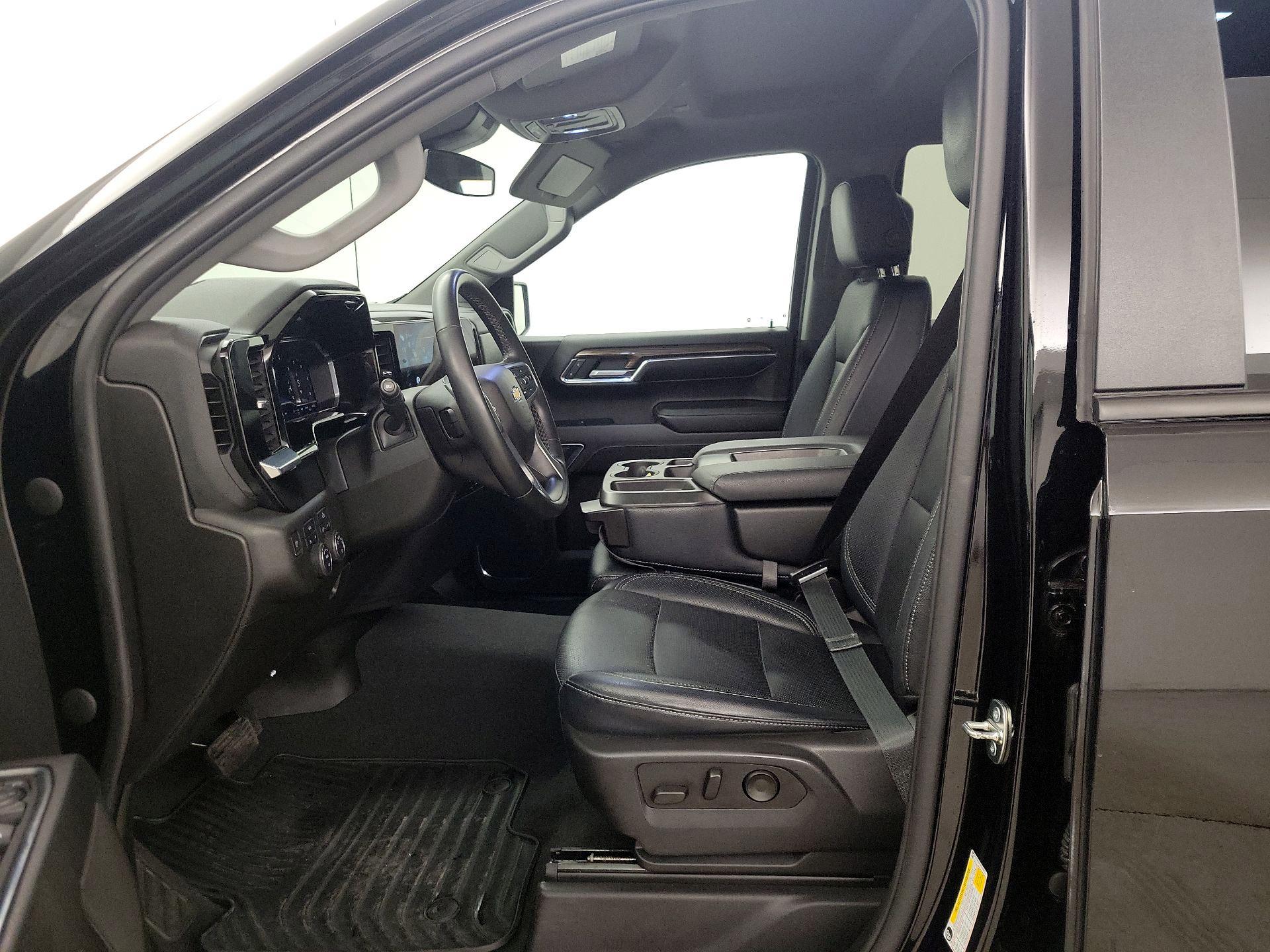 Thumbnail: 2023 Chevrolet Silverado 1500 - 11