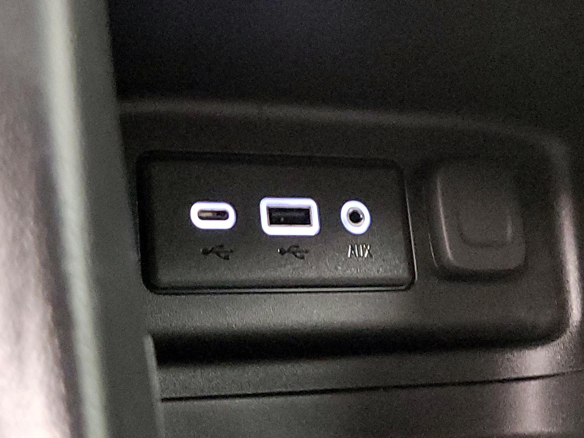 Thumbnail: 2022 Chevrolet Equinox - 18