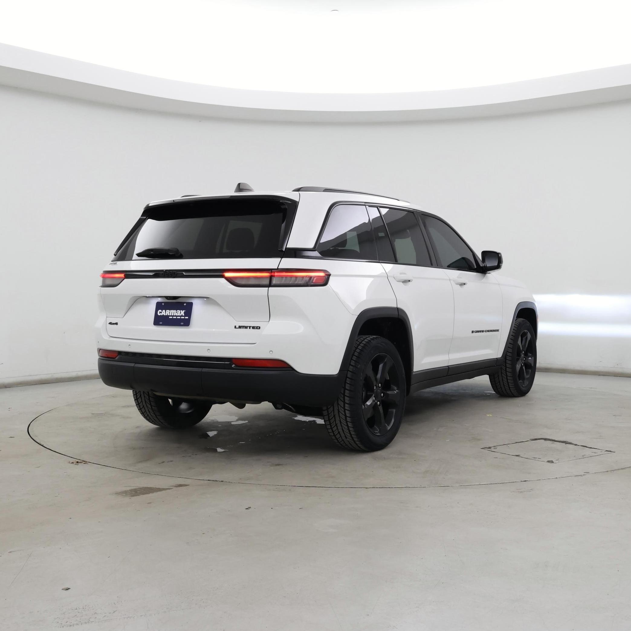 Thumbnail: 2023 Jeep Grand Cherokee - 8