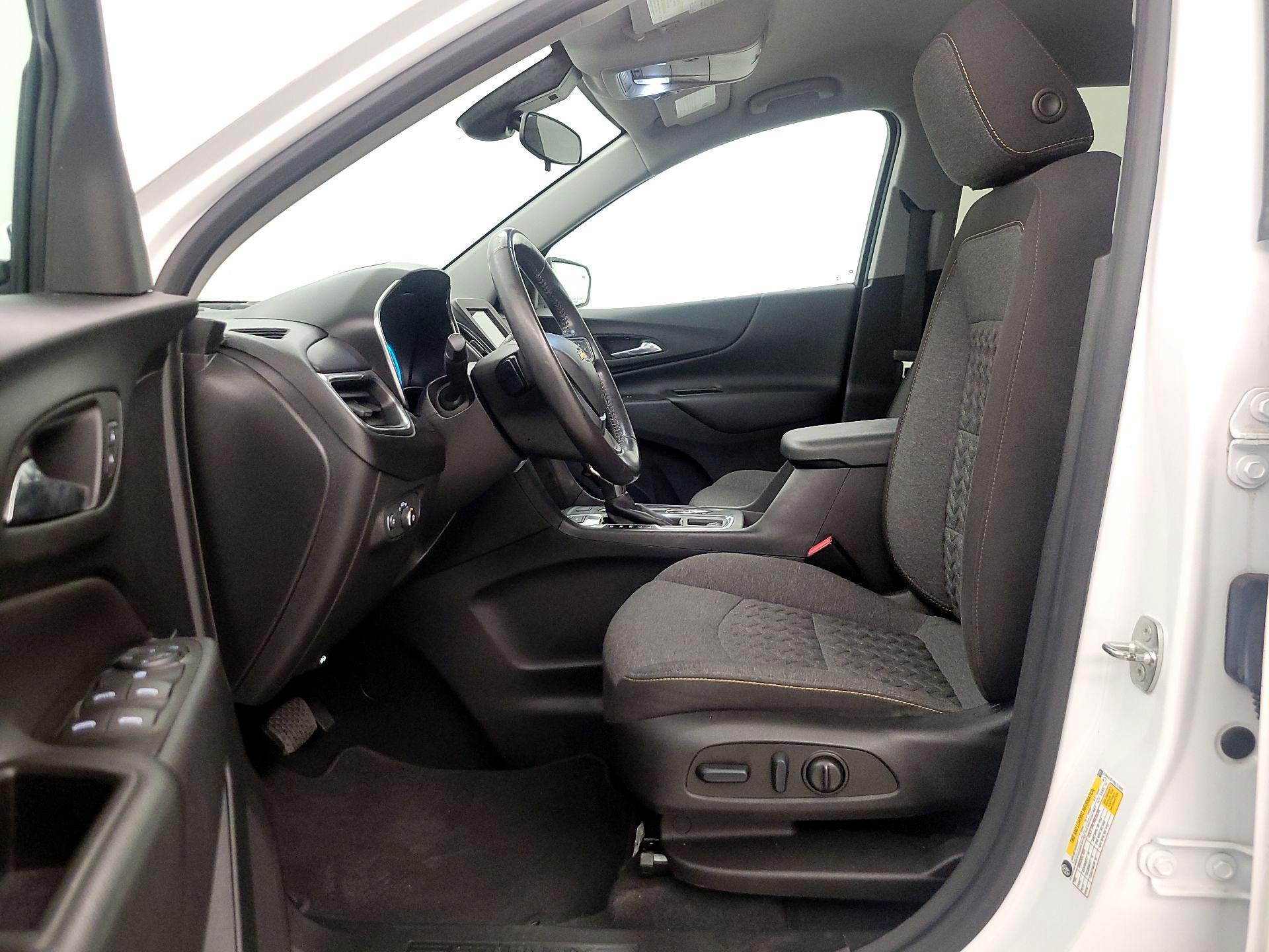 Thumbnail: 2022 Chevrolet Equinox - 11