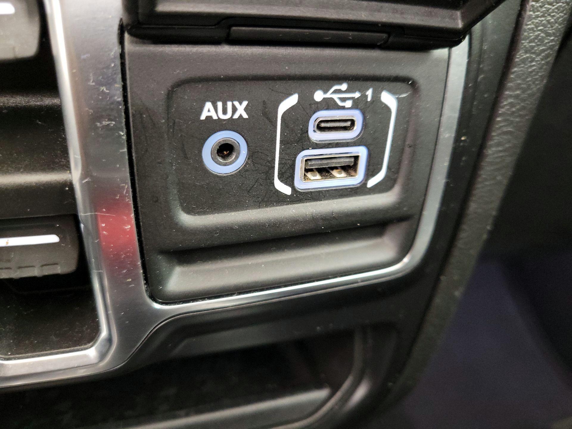 Thumbnail: 2022 Jeep Wrangler - 19