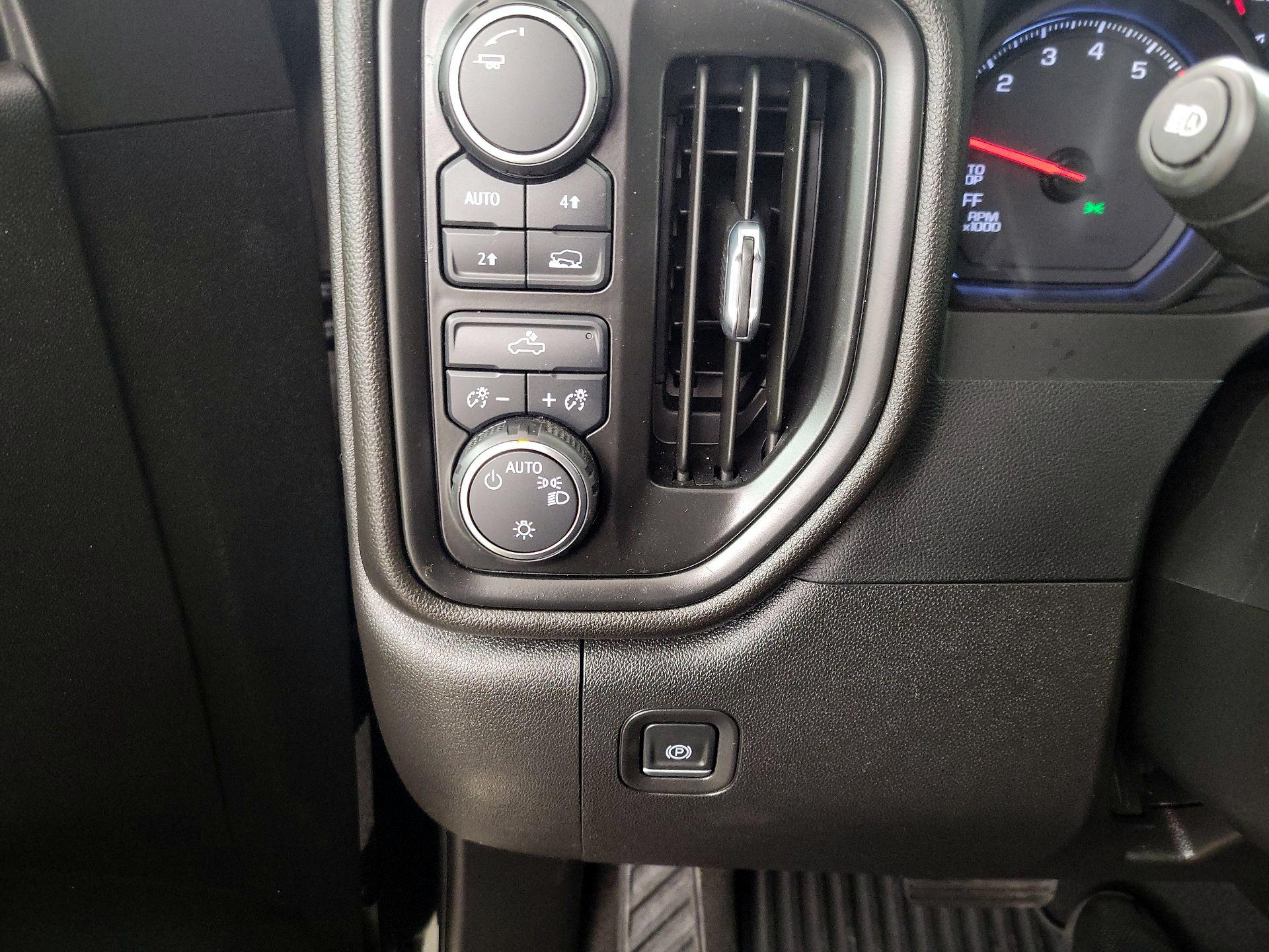 Thumbnail: 2022 Chevrolet Silverado 1500 - 13